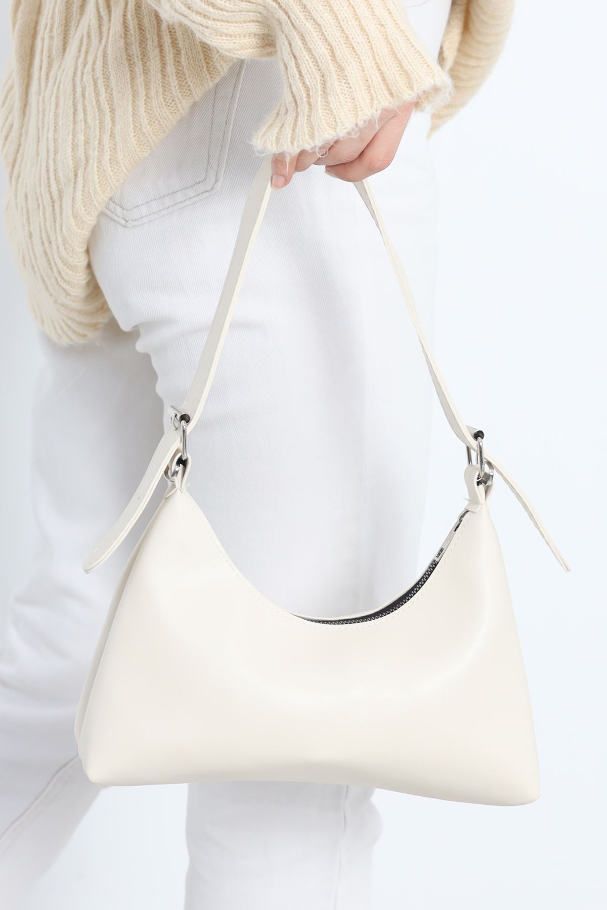 Oval Baget Çanta Krem - 50052.1624.