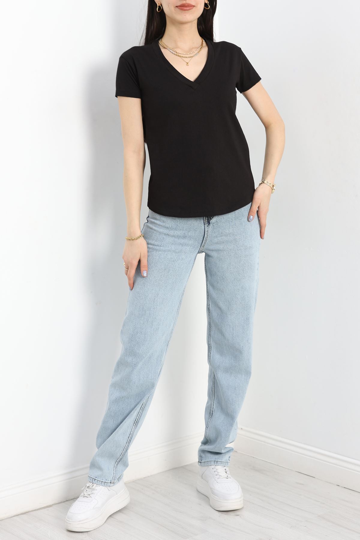 Süprem V Yaka Tişört Siyah - 4001.1567.