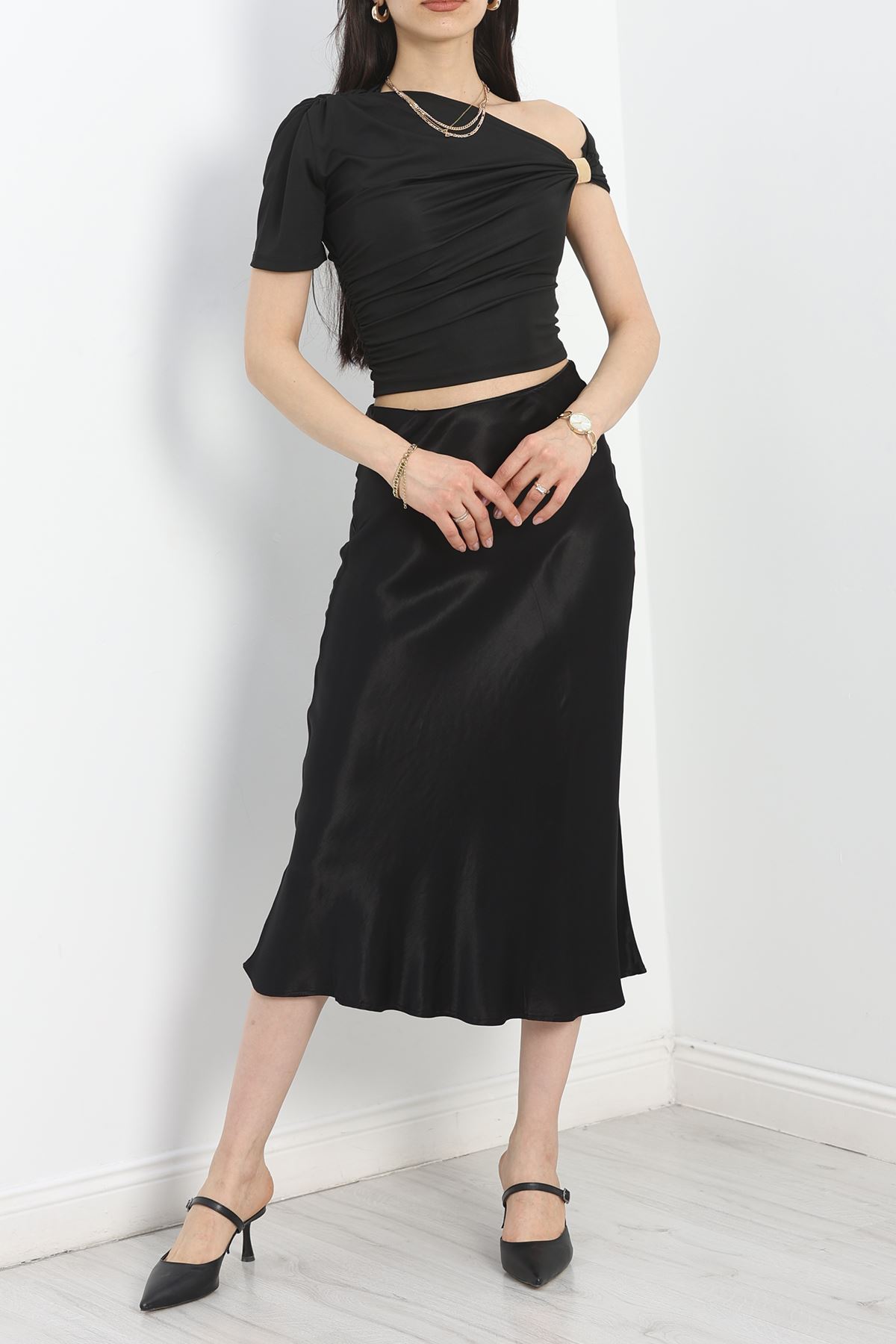 Dalgıç Kumaş Asimetrik Yaka Bluz Siyah - 70014.1892.