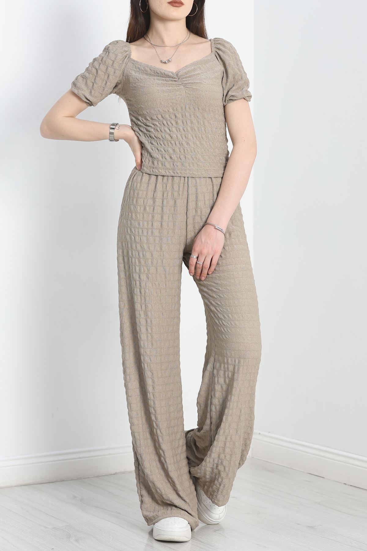 Kalp Yaka İkili Takım Bej - 40584.1837.