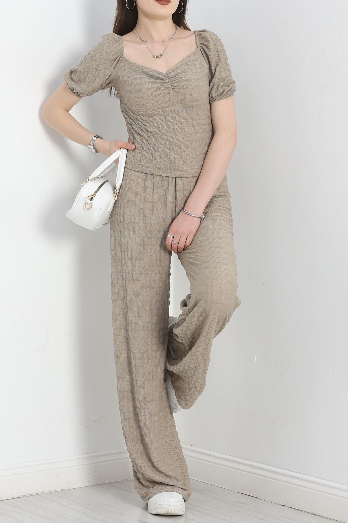 Kalp Yaka İkili Takım Bej - 40584.1837.