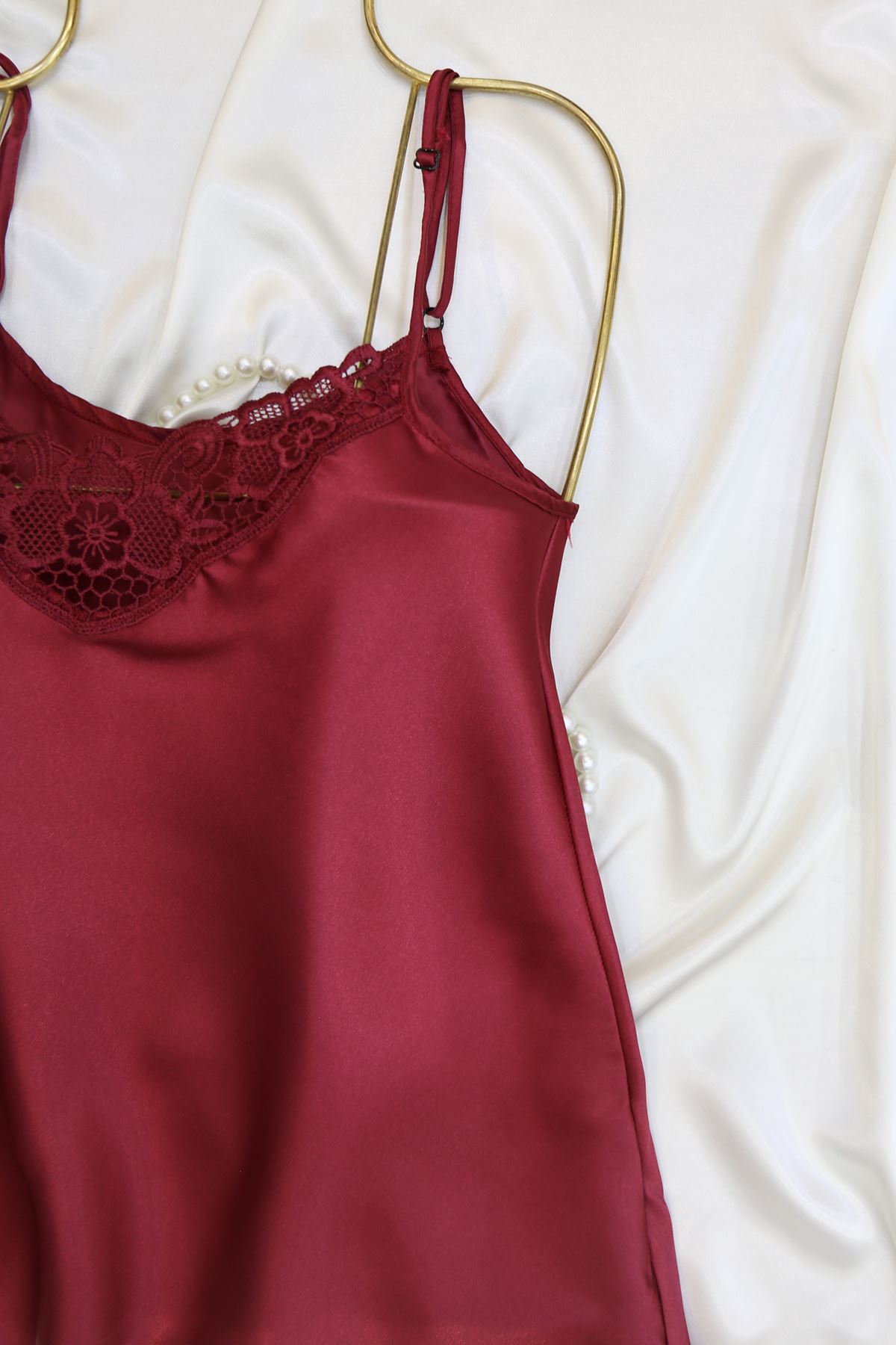 Güpürlü Saten Üst Gecelik Bordo - 1179.1364.