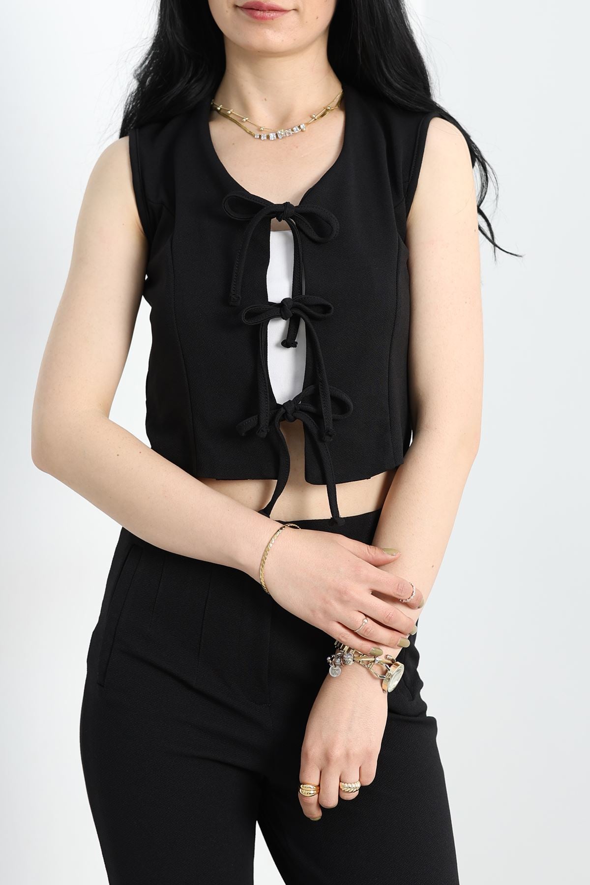 Kurdele Detaylı Yelek Siyah - 30779.1865.