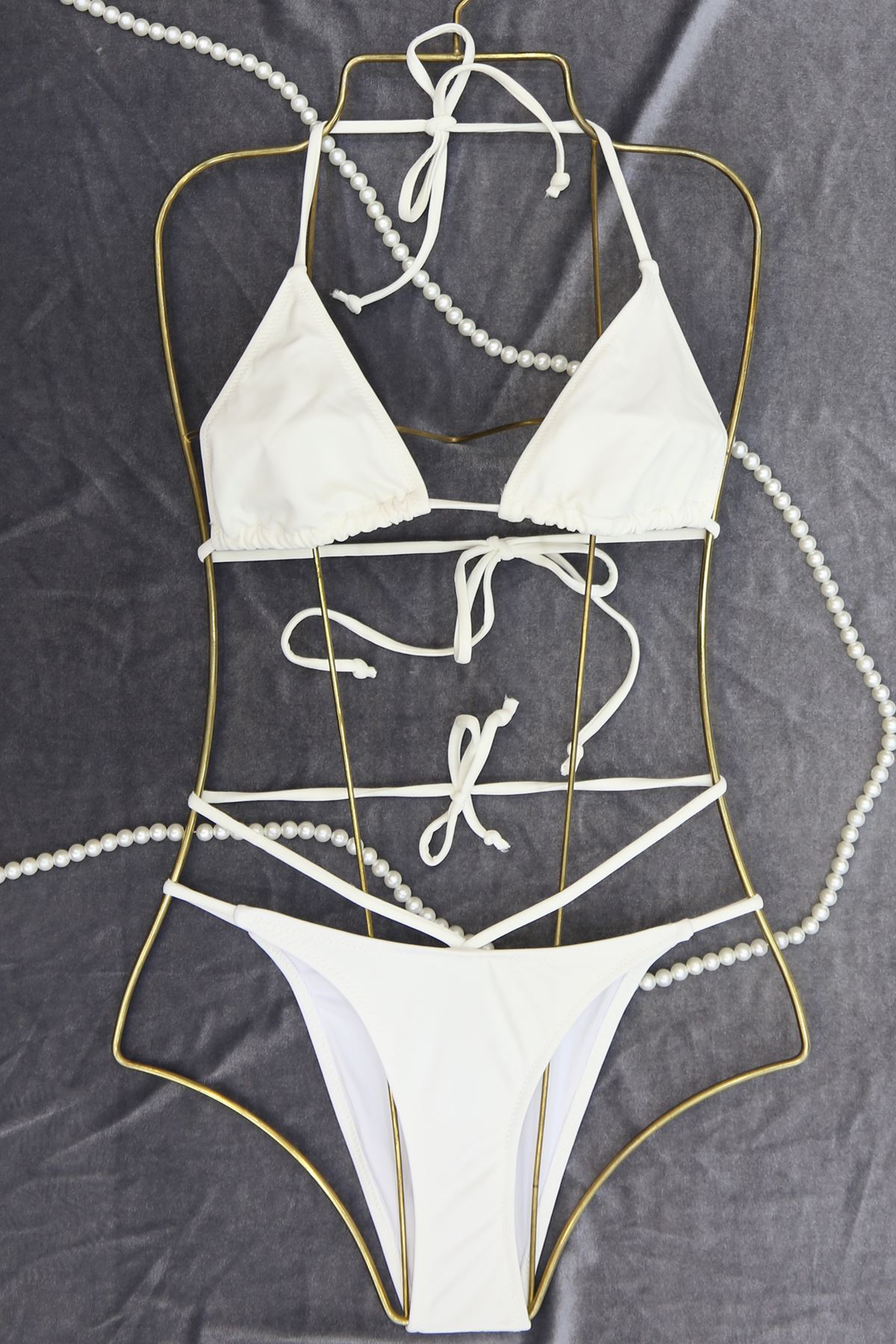 Bel Bağlamalı Detay Bikini Takım Beyaz - 8520.1966.