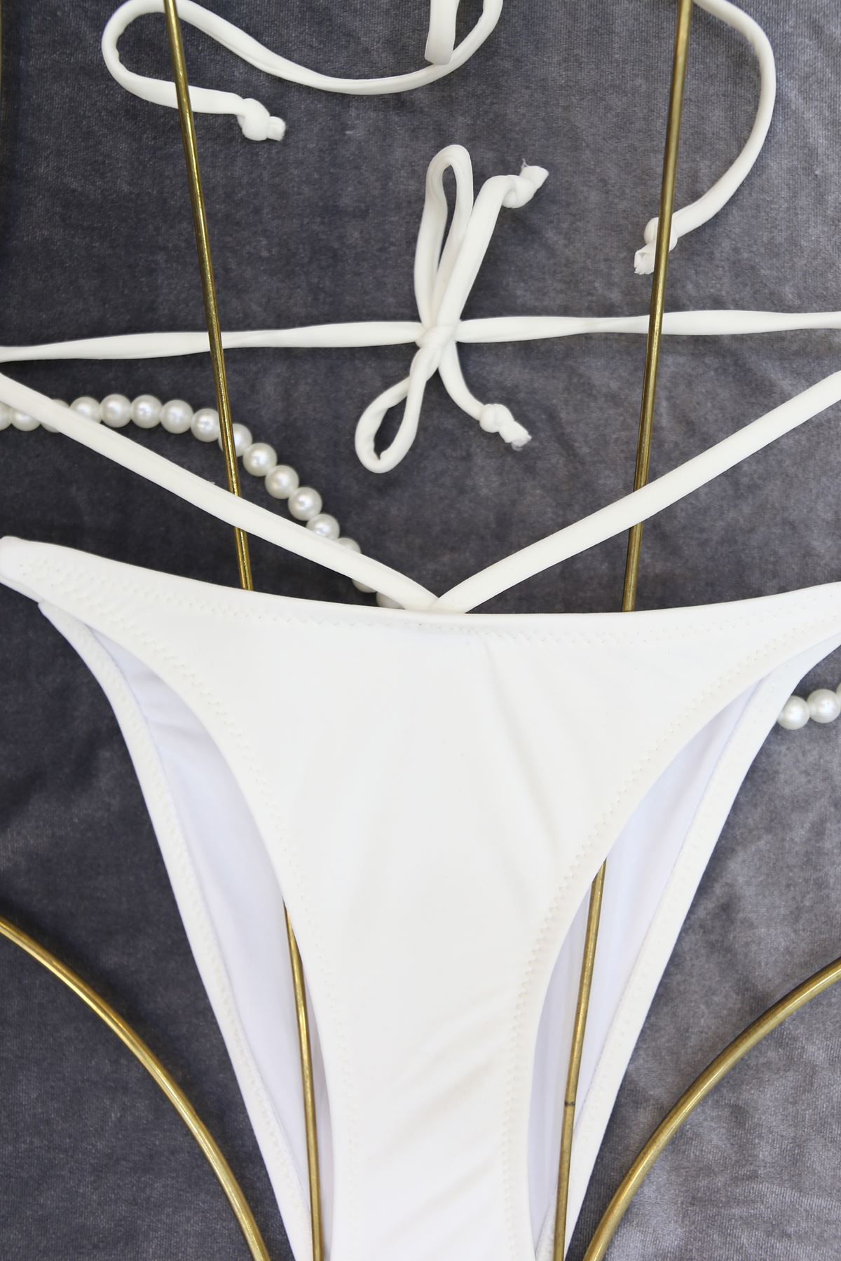 Bel Bağlamalı Detay Bikini Takım Beyaz - 8520.1966.