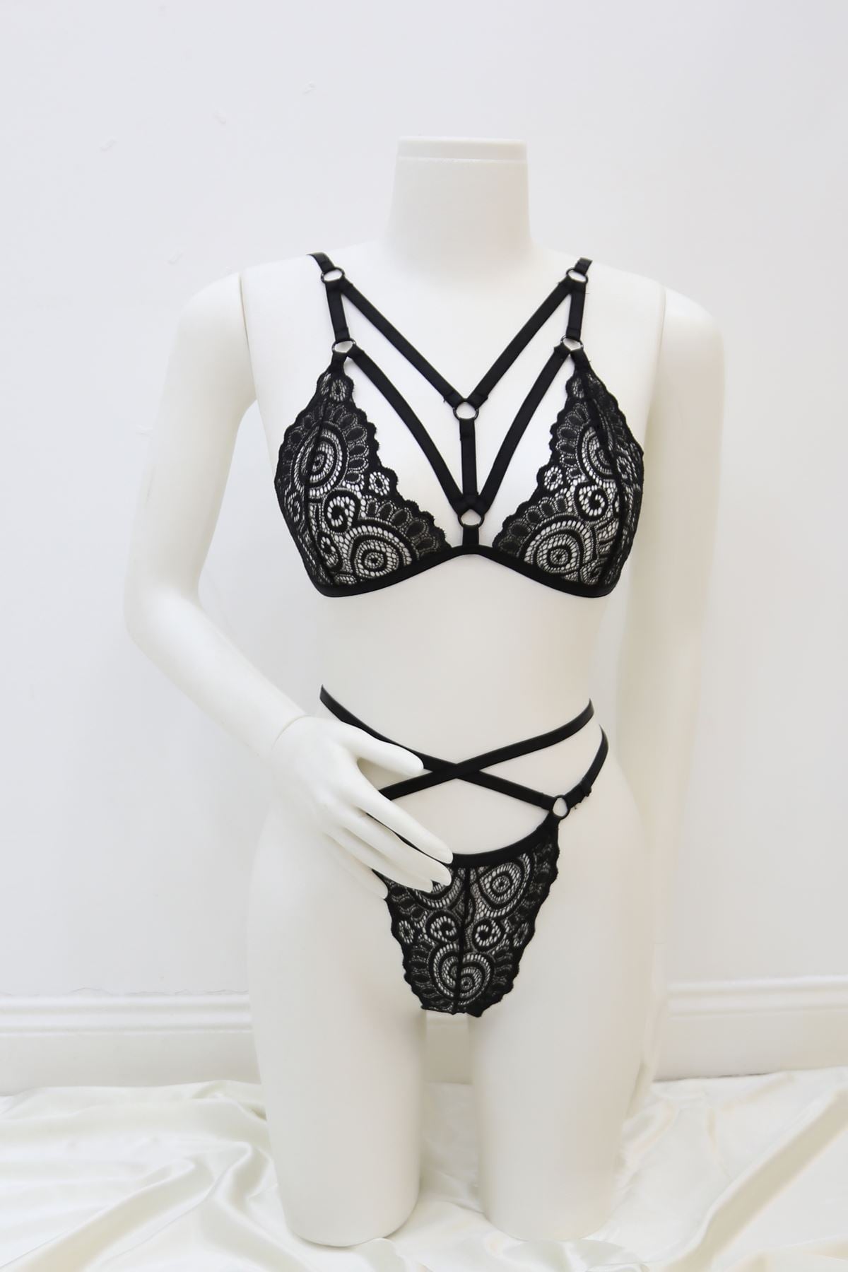 Dantelli Çift İpli Sütyen Takım Siyah - 3031.1364.