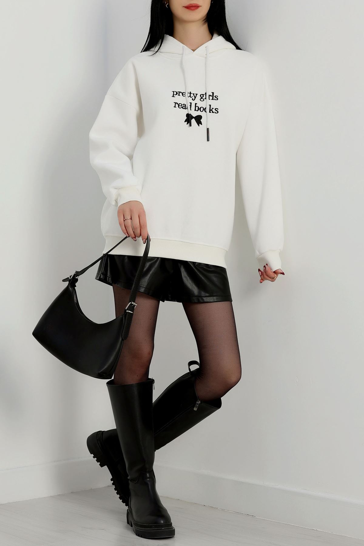 3 İplik Kapşonlu Nakışlı Sweat Ekrusiyah - 42228.1878.