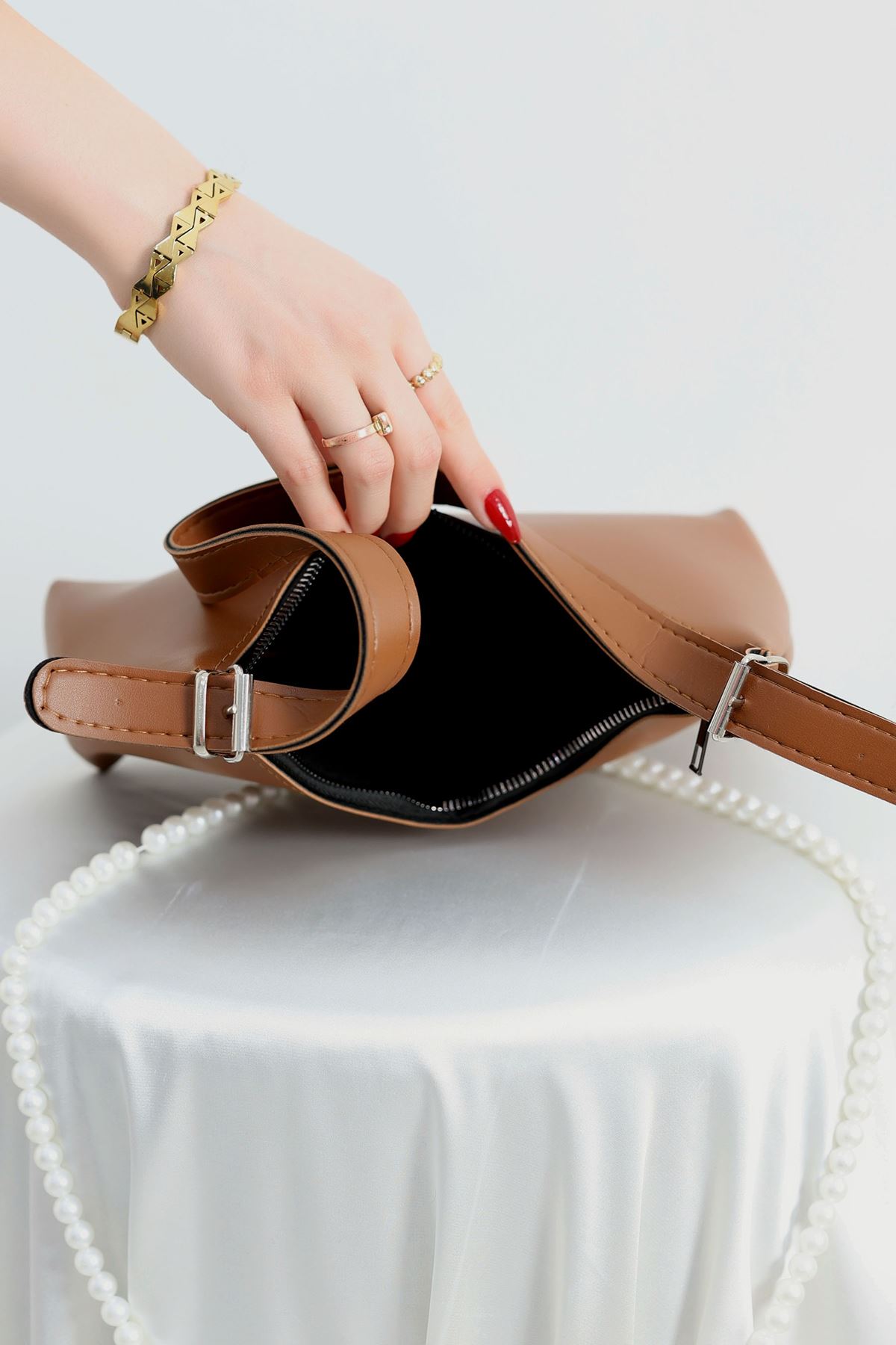 Oval Baget Çanta Kahve - 50052.1624.