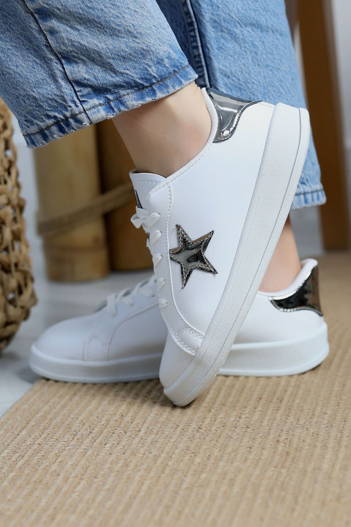 Yıldızlı Spor Ayakkabı Beyazgümüş - 31295.264.