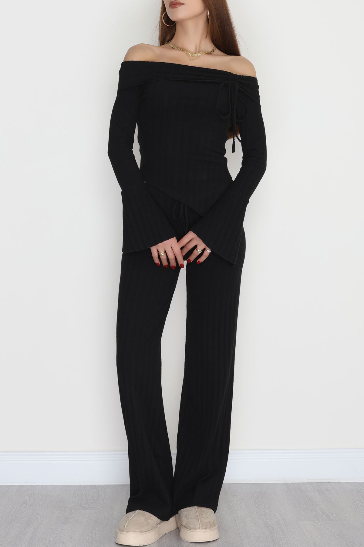 Madonna Yaka Likralı İnterlok Fitilli Takım Siyah - 90967.1748.