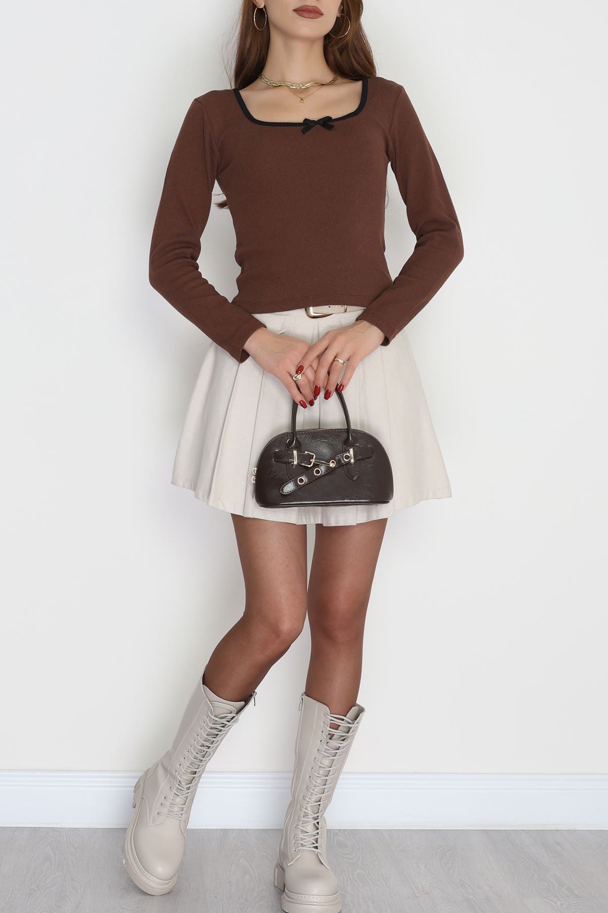 Çerçeve Yaka Fiyonk Detay Kaşkorse Body Kahve - 70786.599.