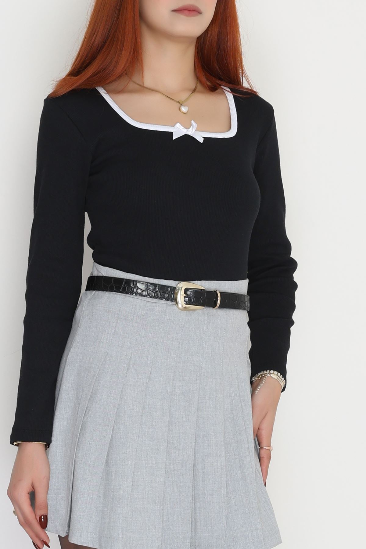 Çerçeve Yaka Fiyonk Detay Kaşkorse Body Siyah - 70786.599.