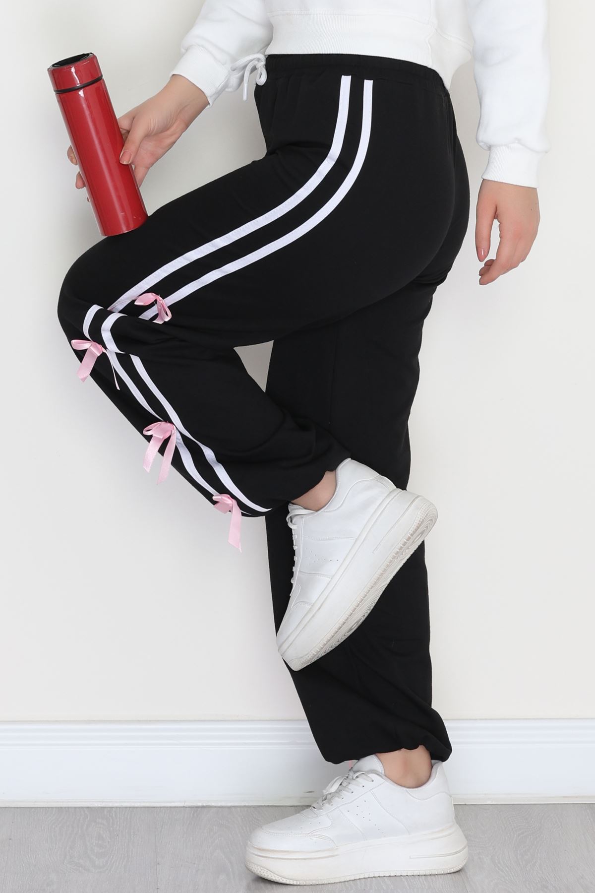 Kurdele Detaylı 2 İplik Eşofman Altı Siyah - 50528.1857.