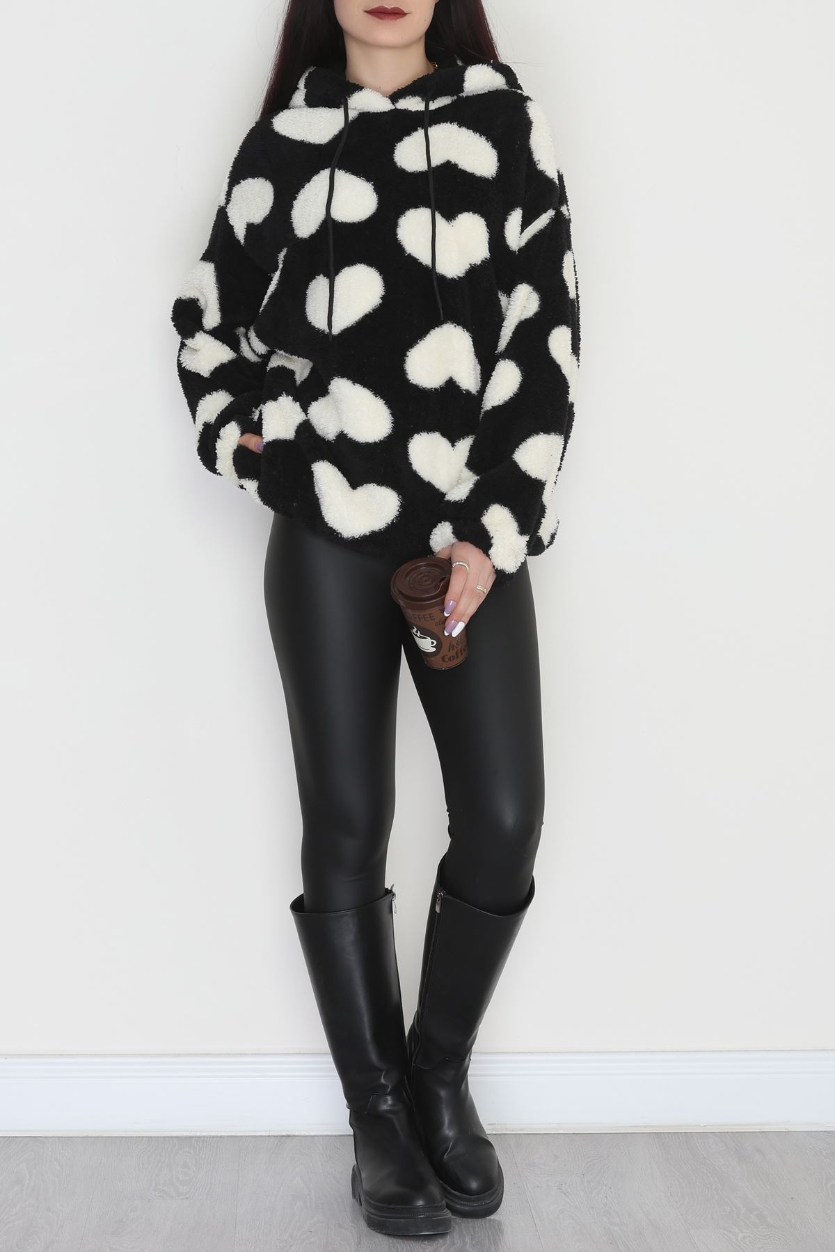 Welsoft Kumaş Kalpli Kapşonlu Sweat Siyahbeyaz - 31606.308.