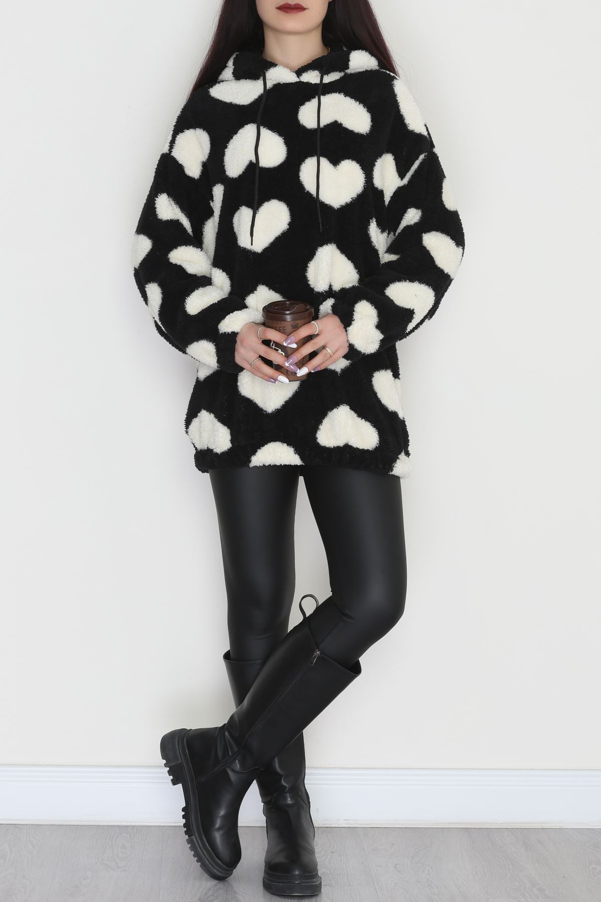 Welsoft Kumaş Kalpli Kapşonlu Sweat Siyahbeyaz - 31606.308.