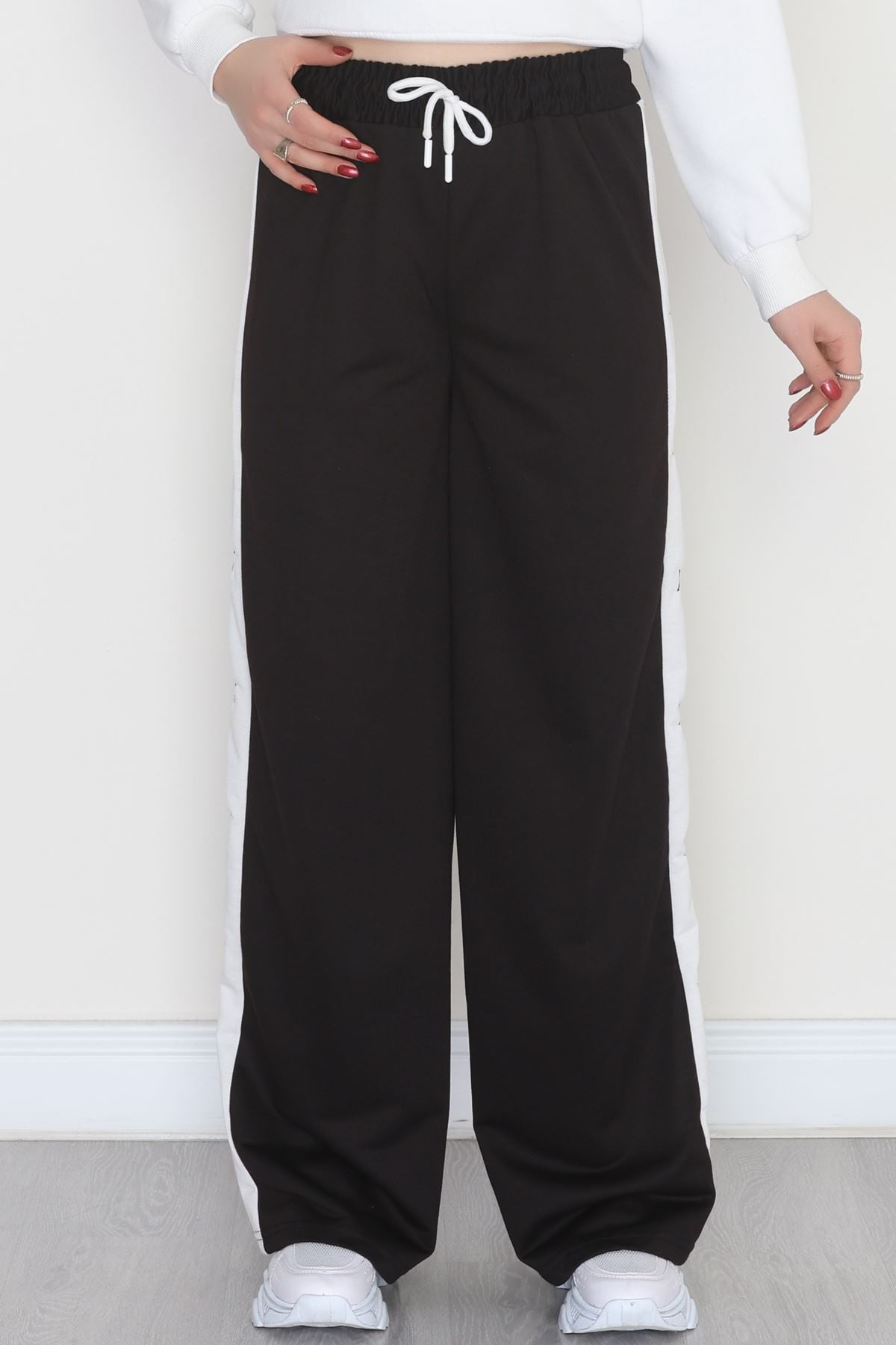 Özel Tasarım Nakışlı 2 İplik Eşofman Altı Siyah - 70159.1857.