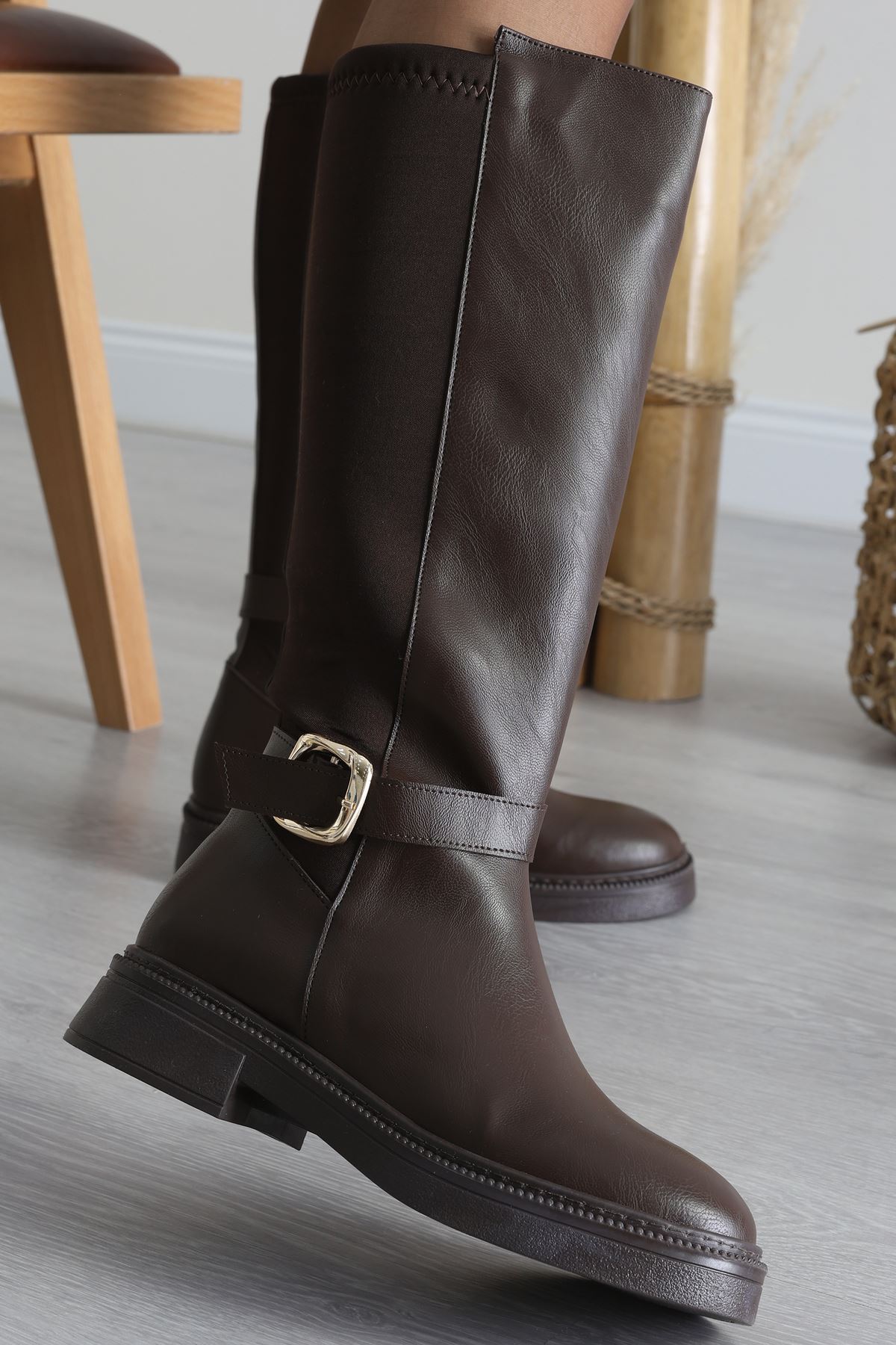 Lastik Toka Detaylı Çizme Acıkahvederi - 62649.264.