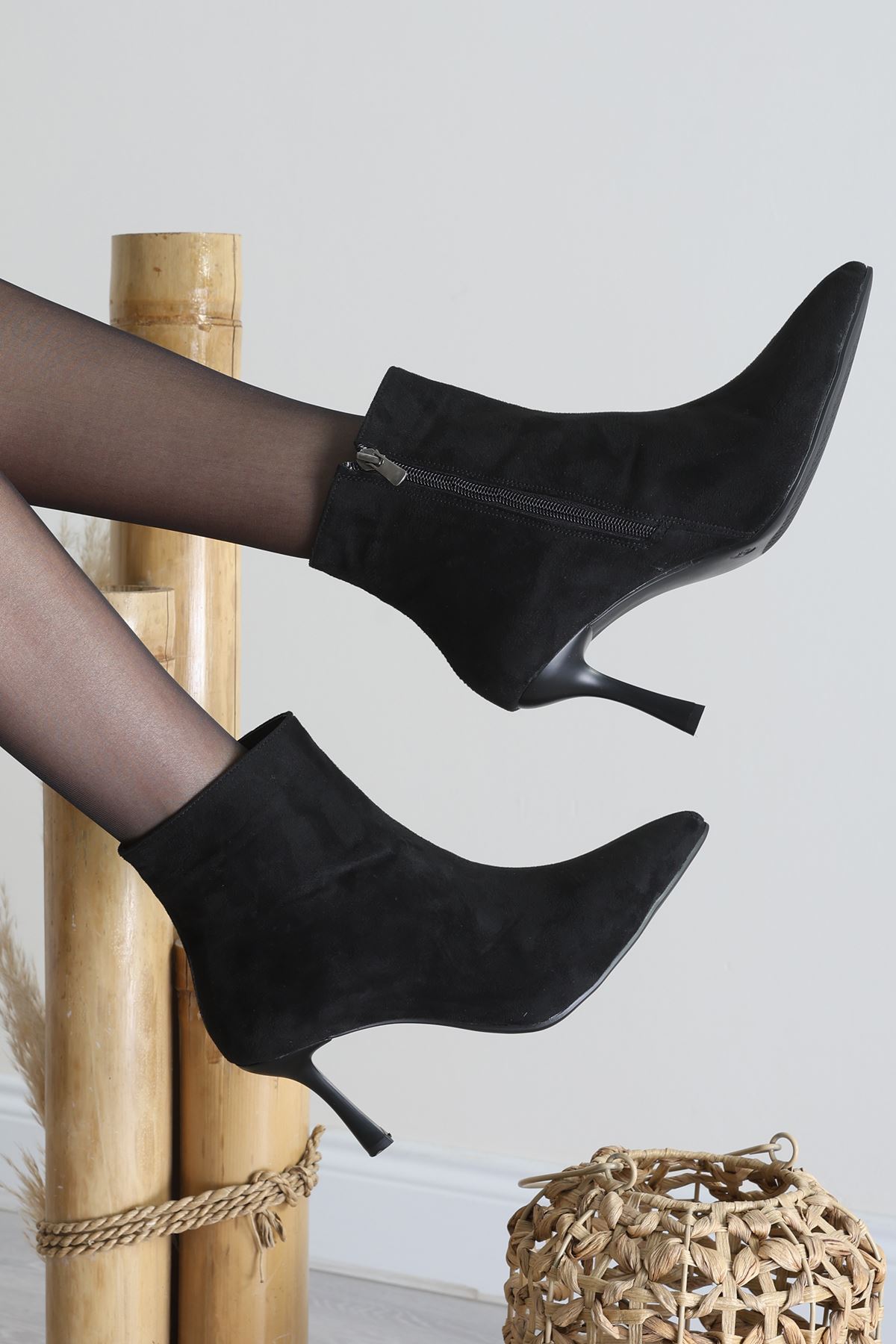 8 Cm Topuklu Bot Süetsiyah - 42658.264.