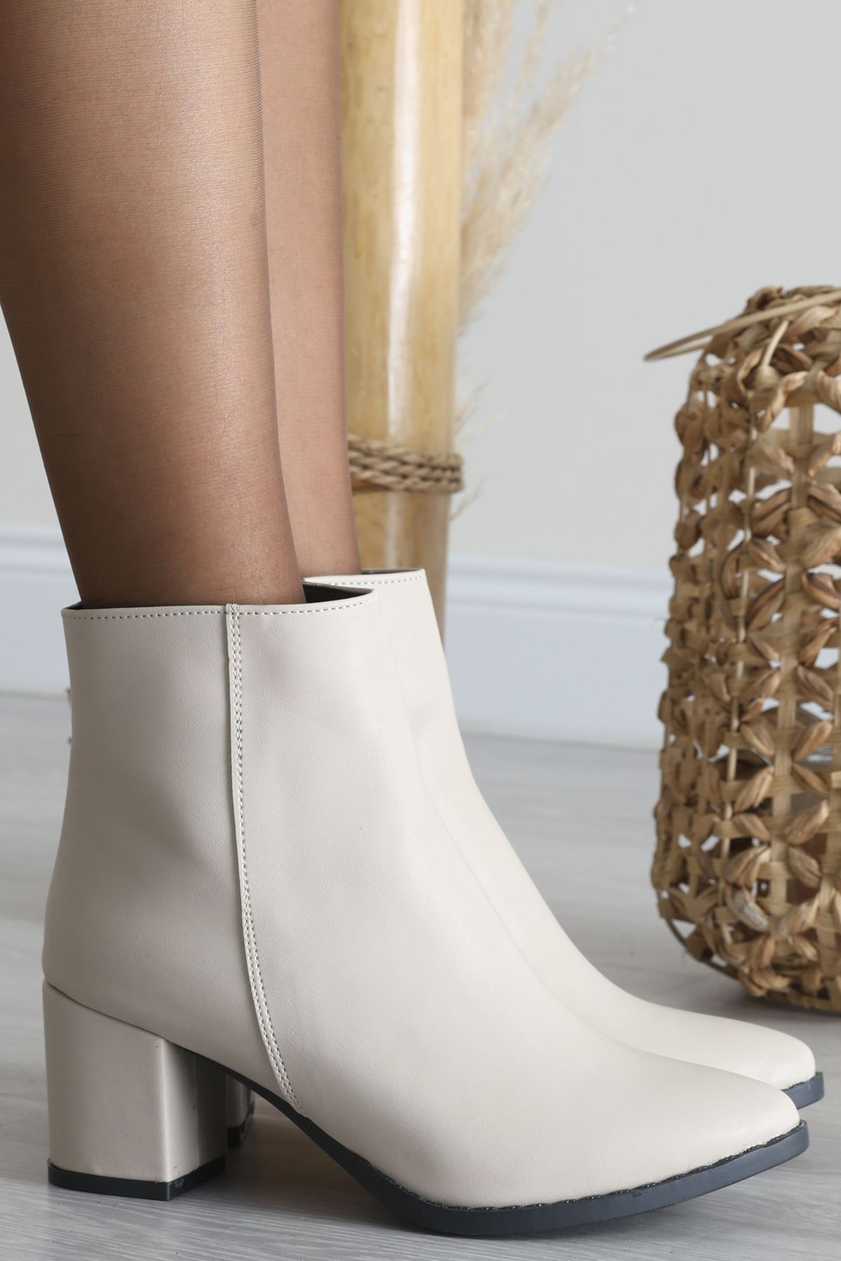 6 Cm Topuklu Bot Krem - 42668.264.