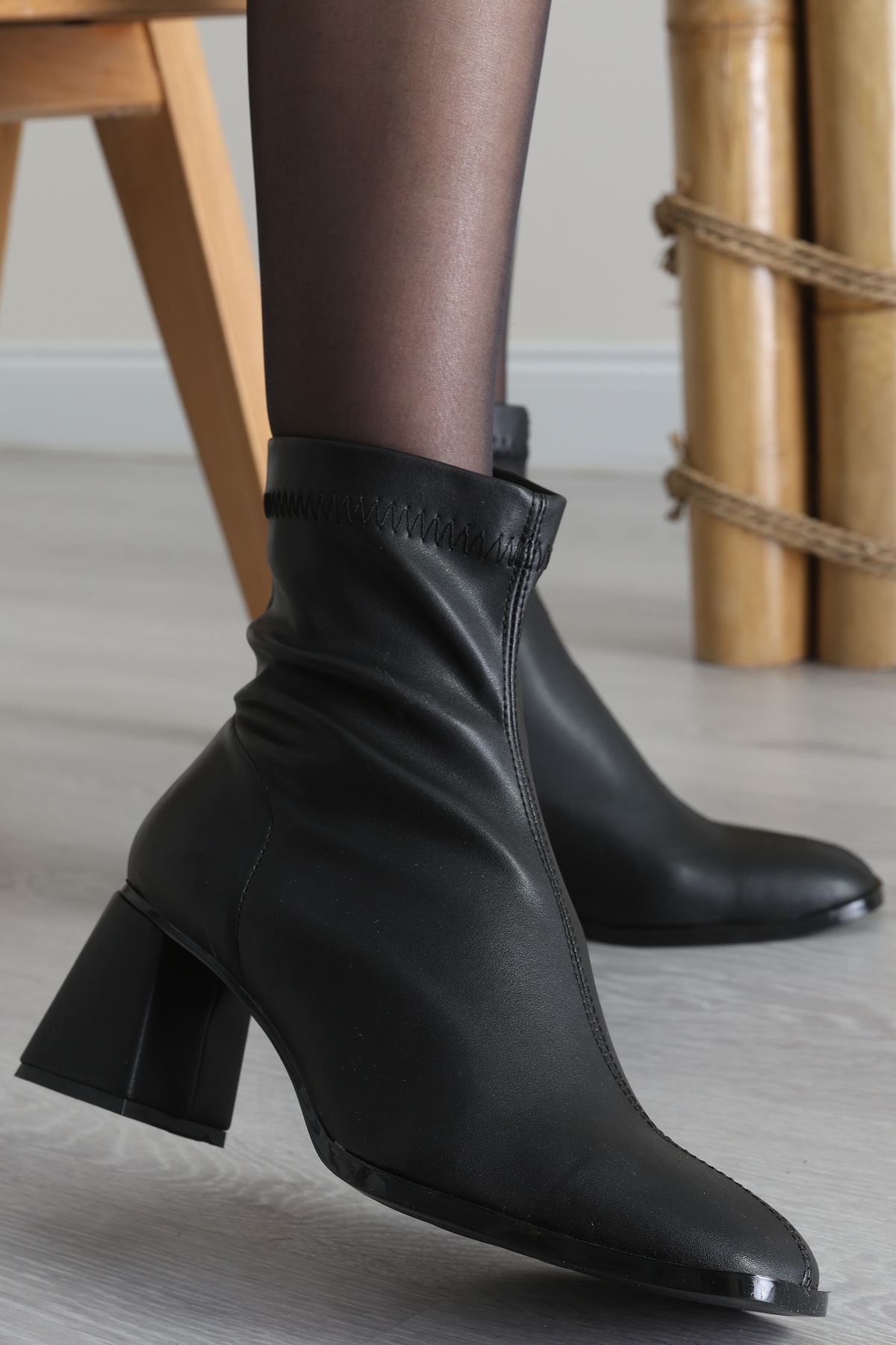 6 Cm Topuklu Bot Siyahderi - 42670.264.