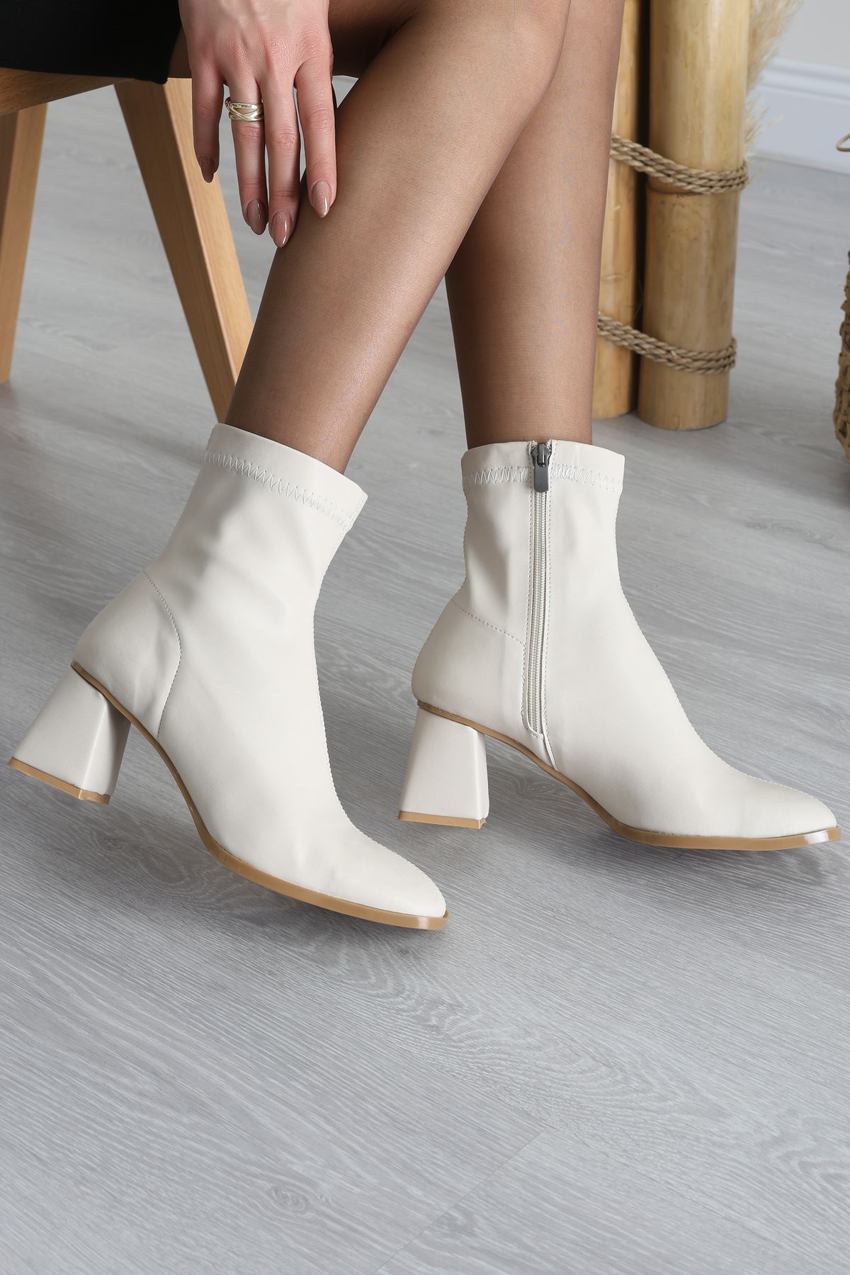 6 Cm Topuklu Bot Krem - 42670.264.