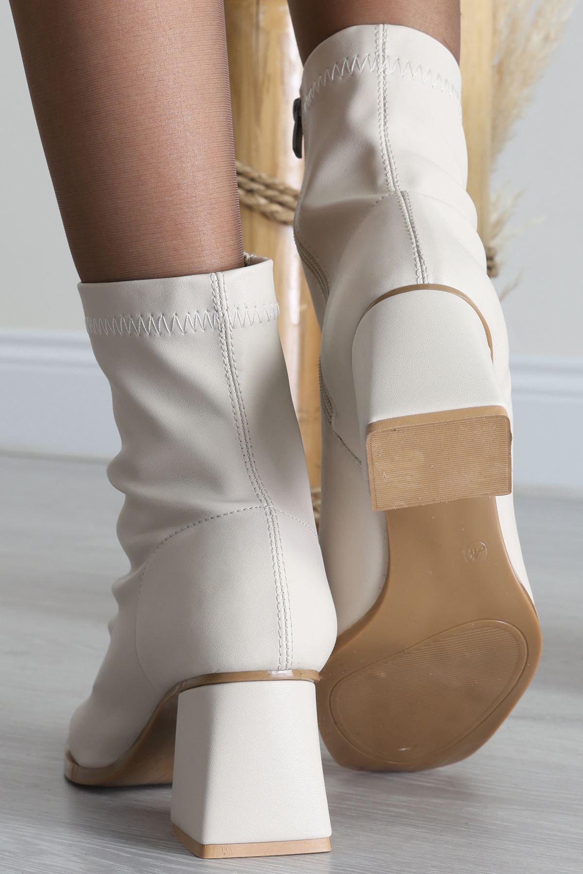 6 Cm Topuklu Bot Krem - 42670.264.