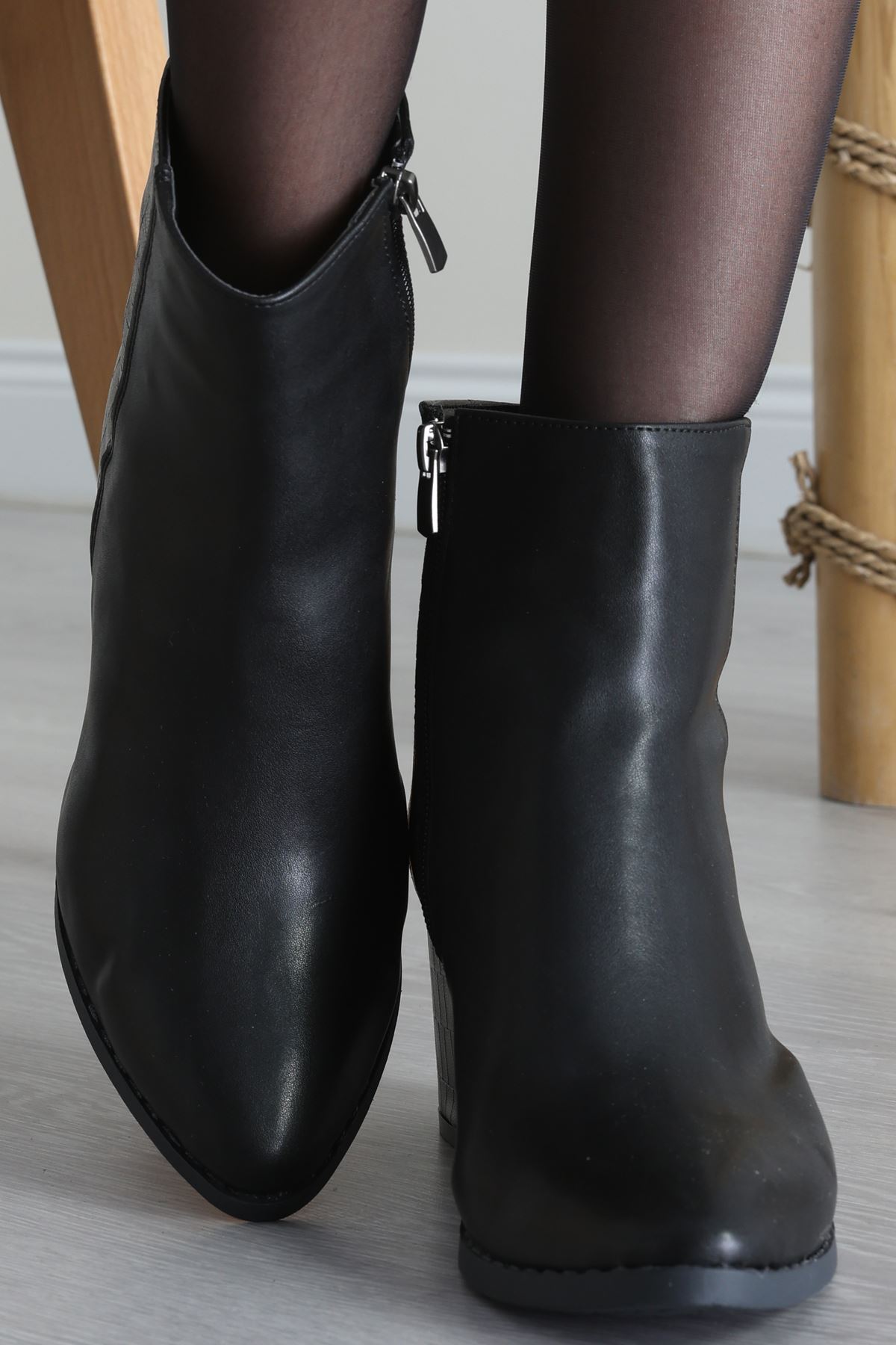 6 Cm Topuklu Bot Siyahderi - 42667.264.