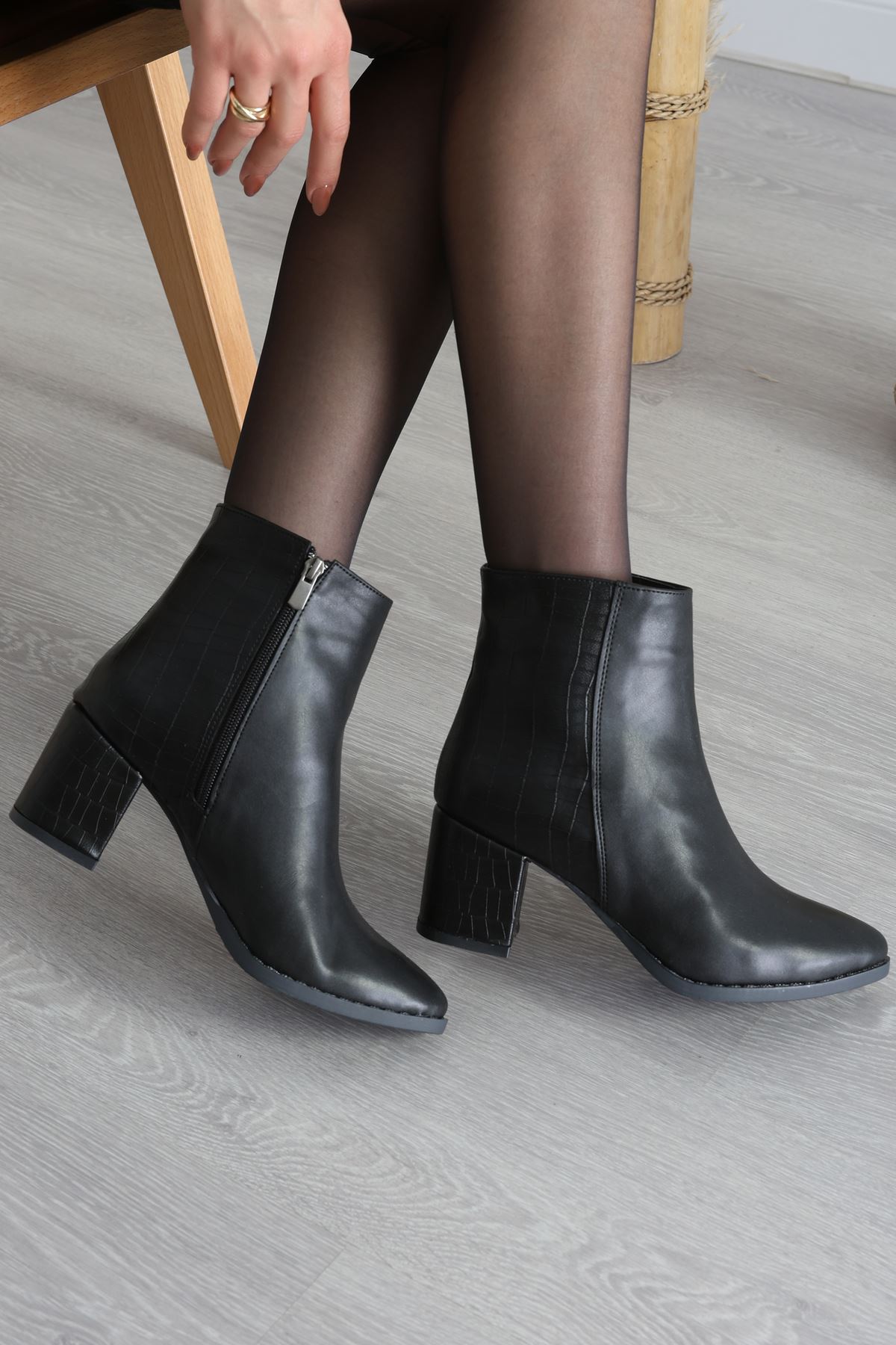 6 Cm Topuklu Bot Siyahderi - 42667.264.