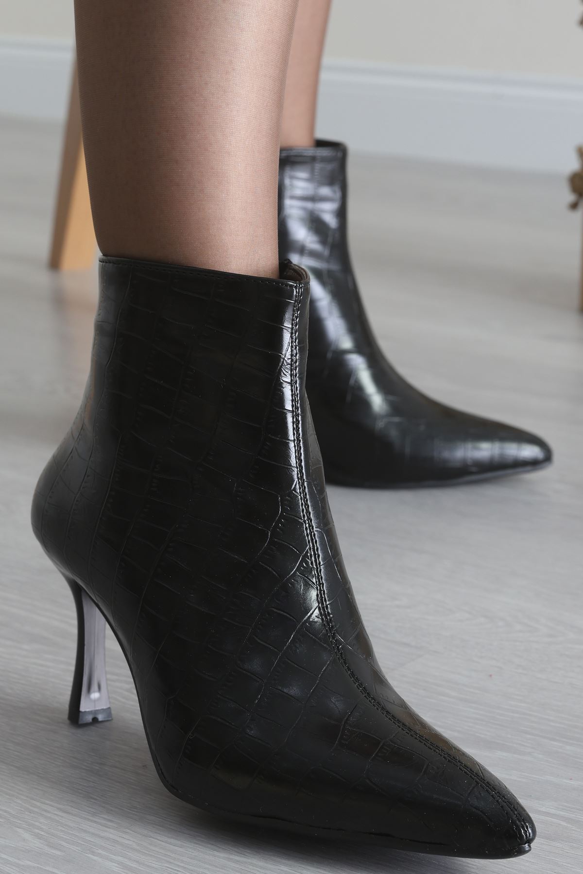 8 Cm Topuklu Bot Krokosiyah - 42658.264.