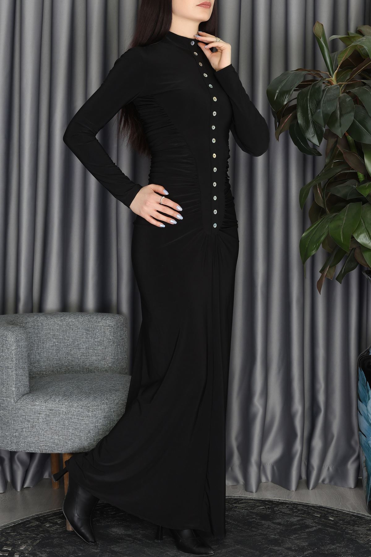 Loch Sedef Süs Düğmeli Yankuplar Büzgülü Elbise Siyah - 2705.1997.