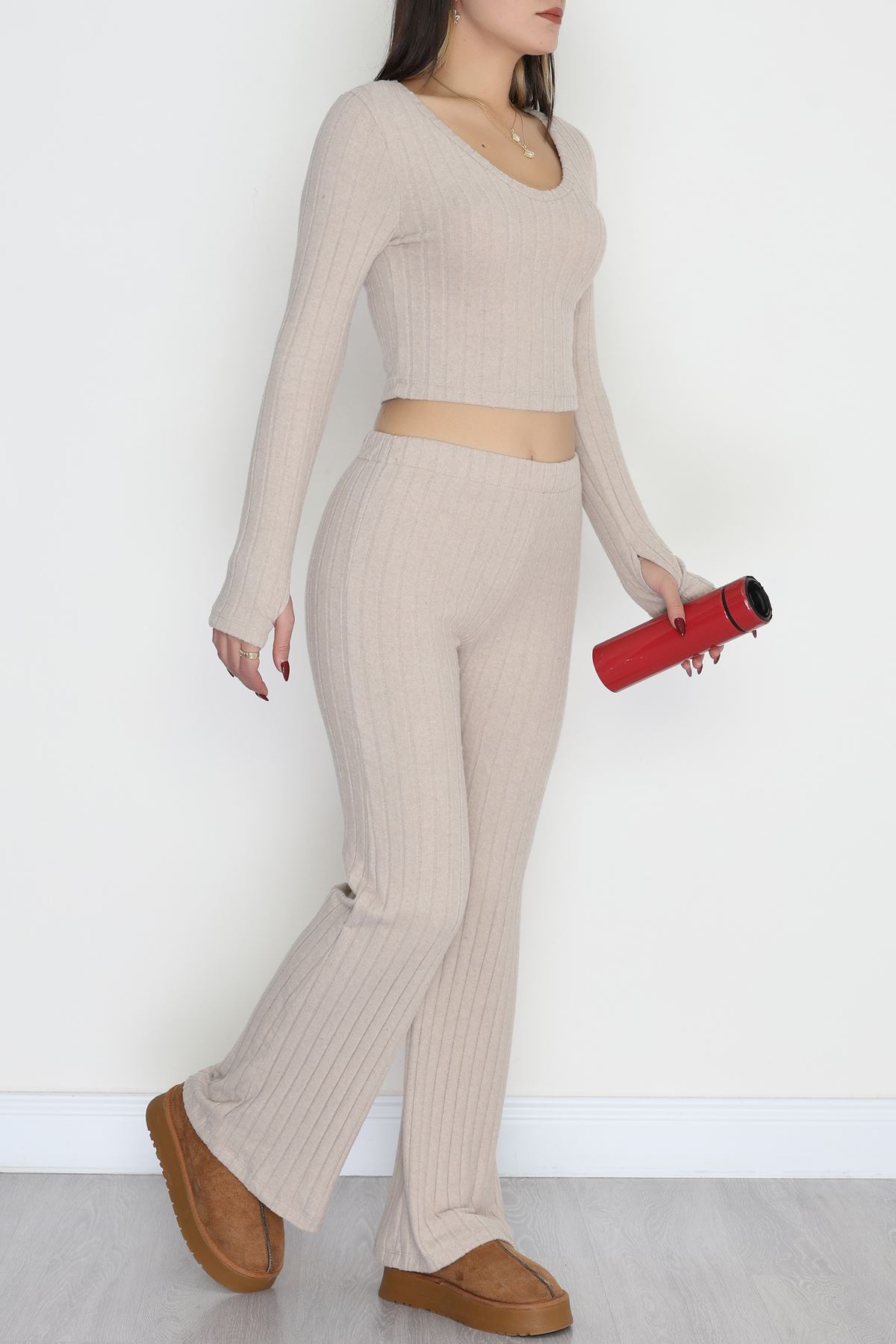 Parmak Geçmeli V Yaka İspanyol Pantolon Crop Takım Bej - 90960.1748.