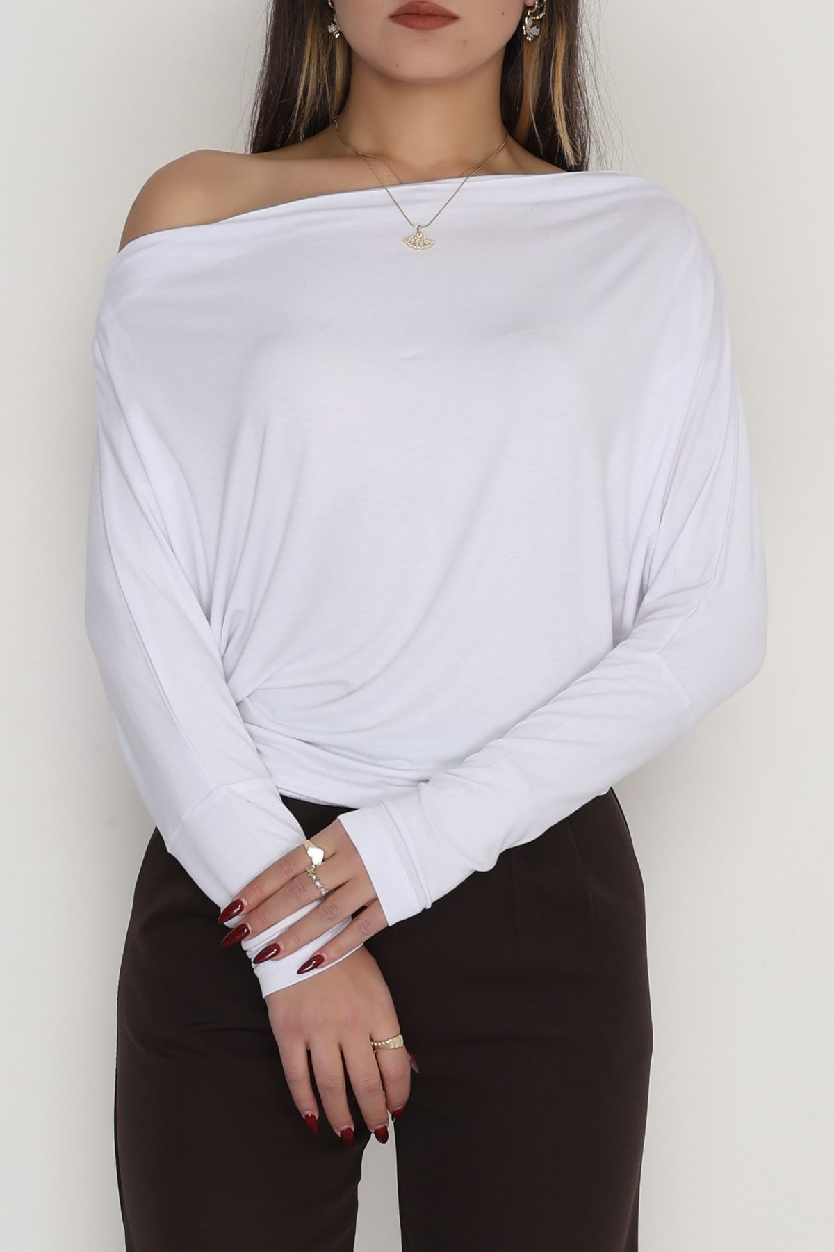 Omuz Düşümlü Asimetrik Bluz Beyaz - 22153.200.