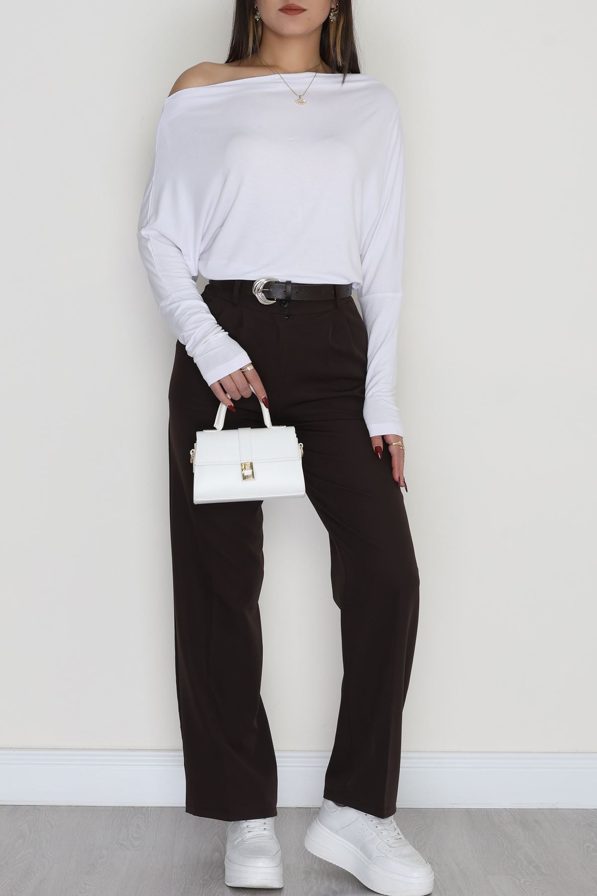 Omuz Düşümlü Asimetrik Bluz Beyaz - 22153.200.