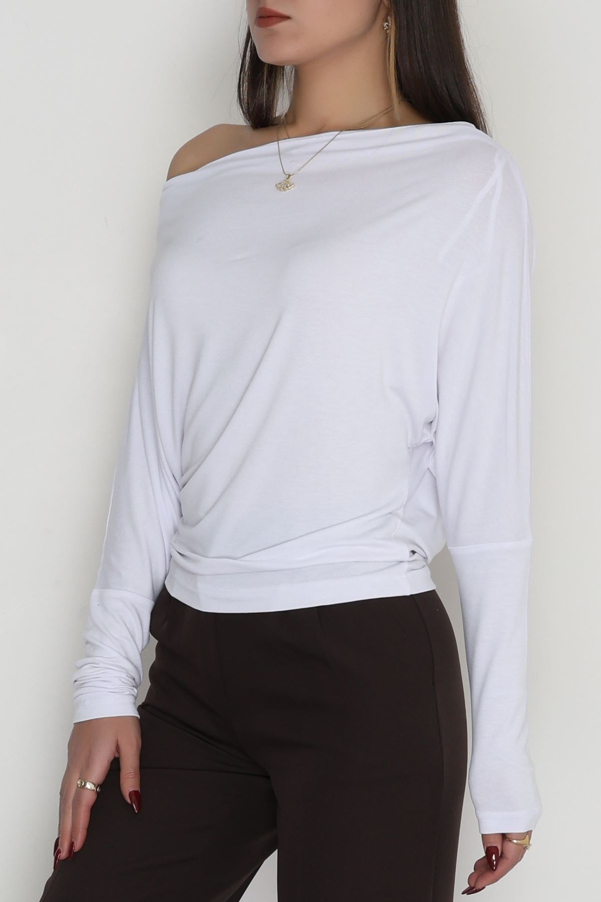 Omuz Düşümlü Asimetrik Bluz Beyaz - 22153.200.