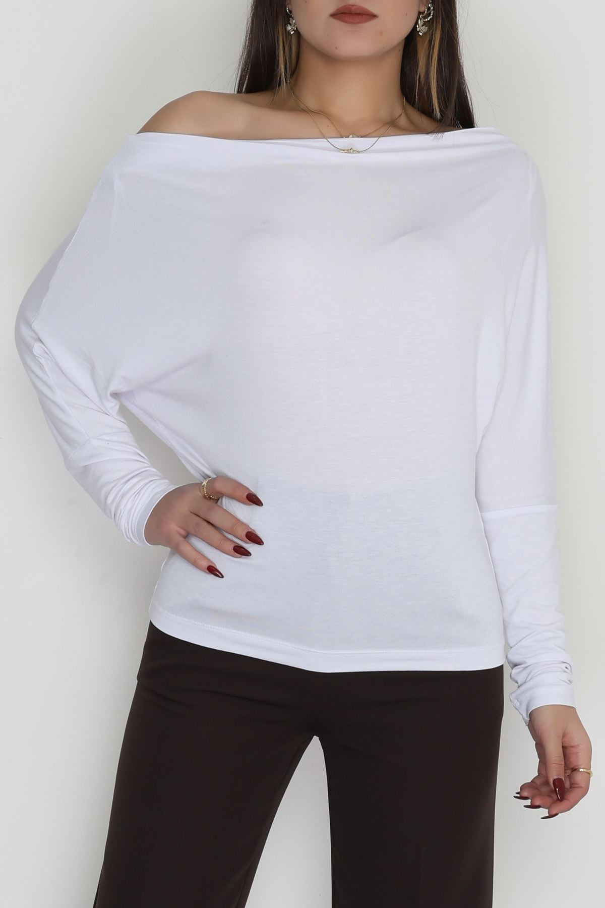 Omuz Düşümlü Asimetrik Bluz Beyaz - 22153.200.
