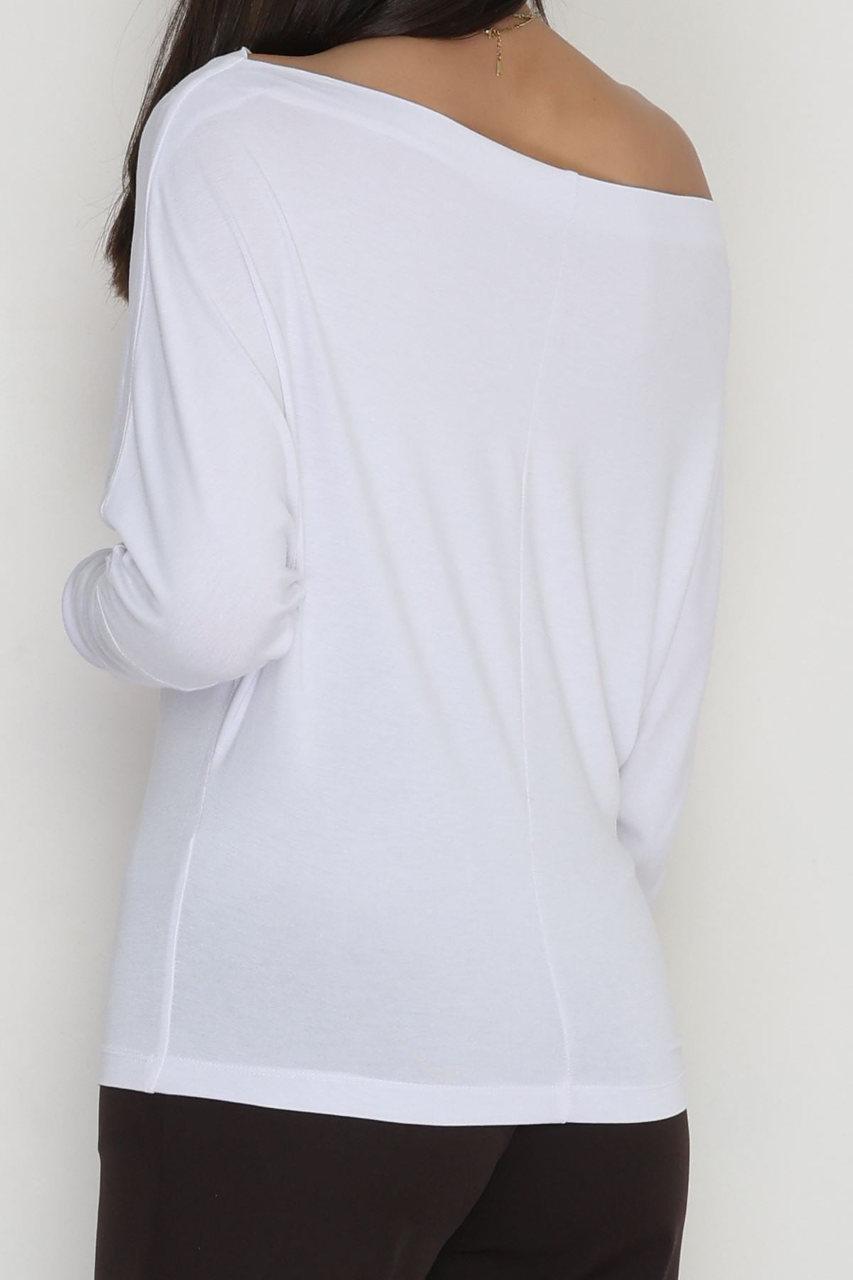 Omuz Düşümlü Asimetrik Bluz Beyaz - 22153.200.