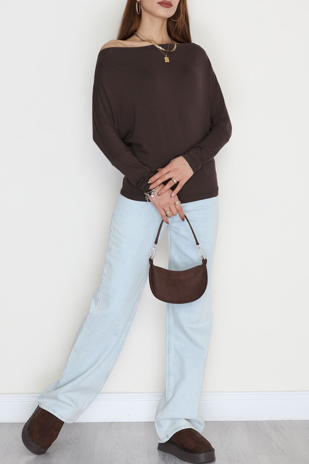 Omuz Düşümlü Asimetrik Bluz Kahve - 22153.200.