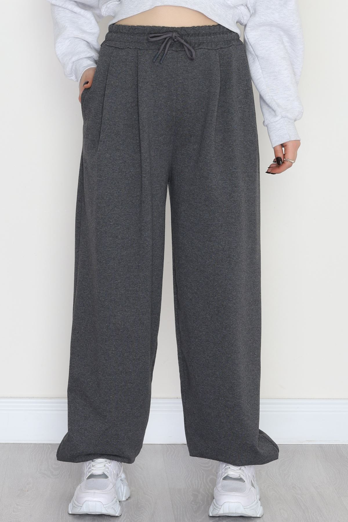 Paça Lastikli 2 İplik Pileli Eşofman Altı Füme - 52008.1857.