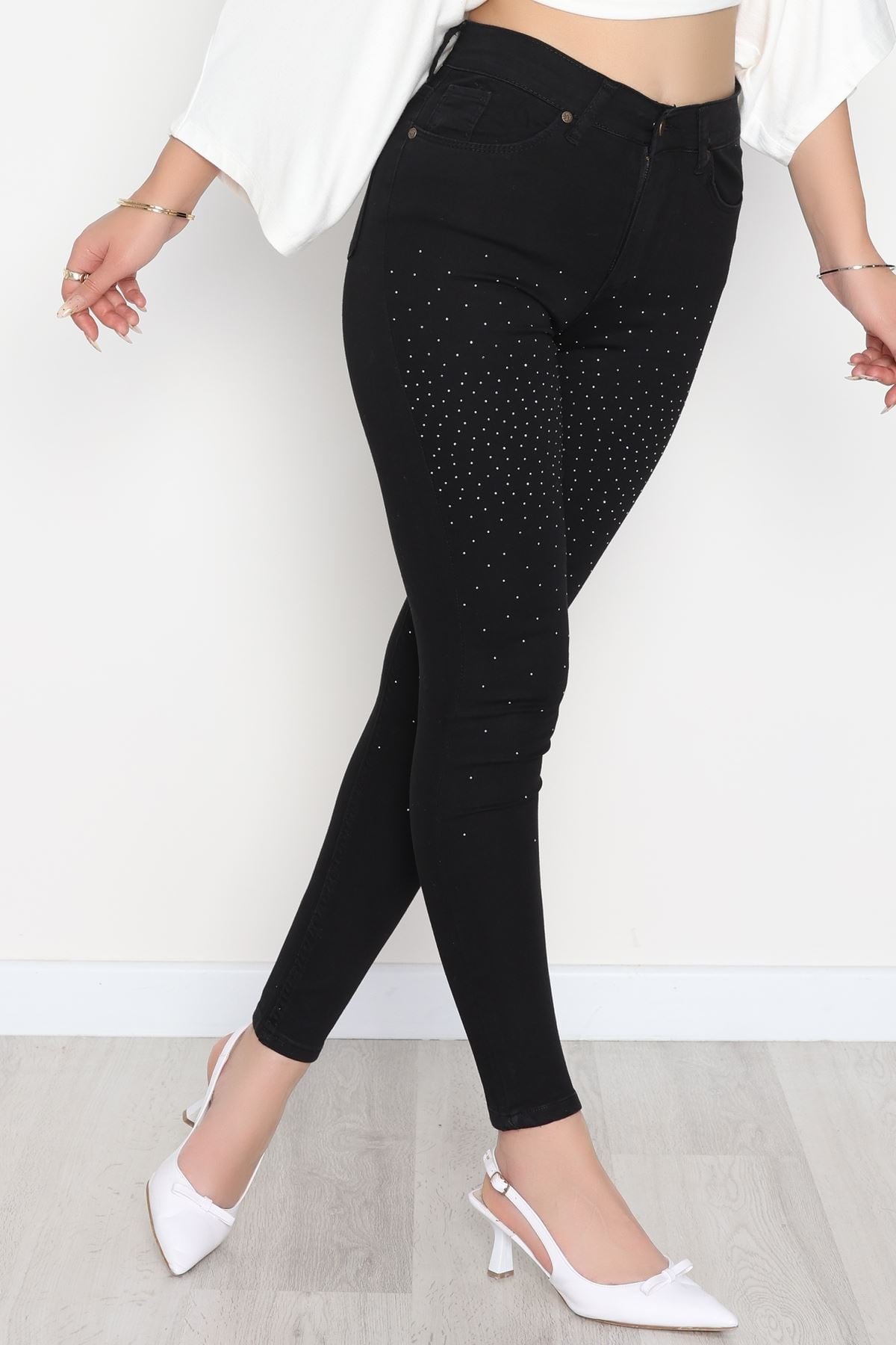 Taşlı Dar Paça Kot Pantolon Siyah1 - 31656.2112.