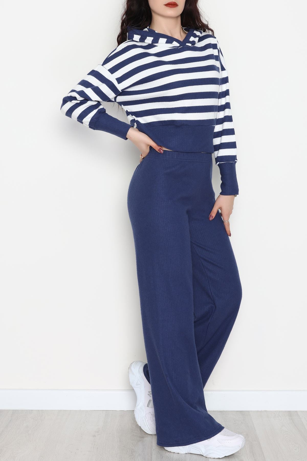 Kapşonlu Raporlu İnterlok İkili Takım Lacibeyaz - 42742.1567.