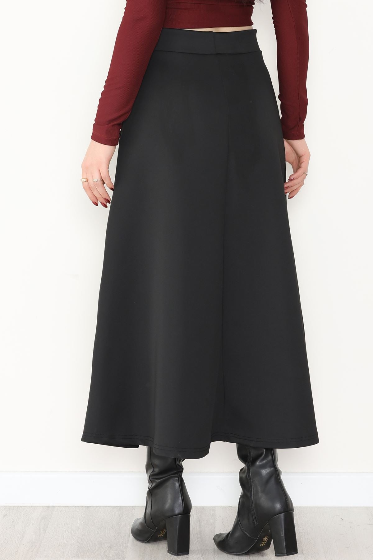 Puf Scuba Kumaş Uzun Etek Siyah - 51104.1355.