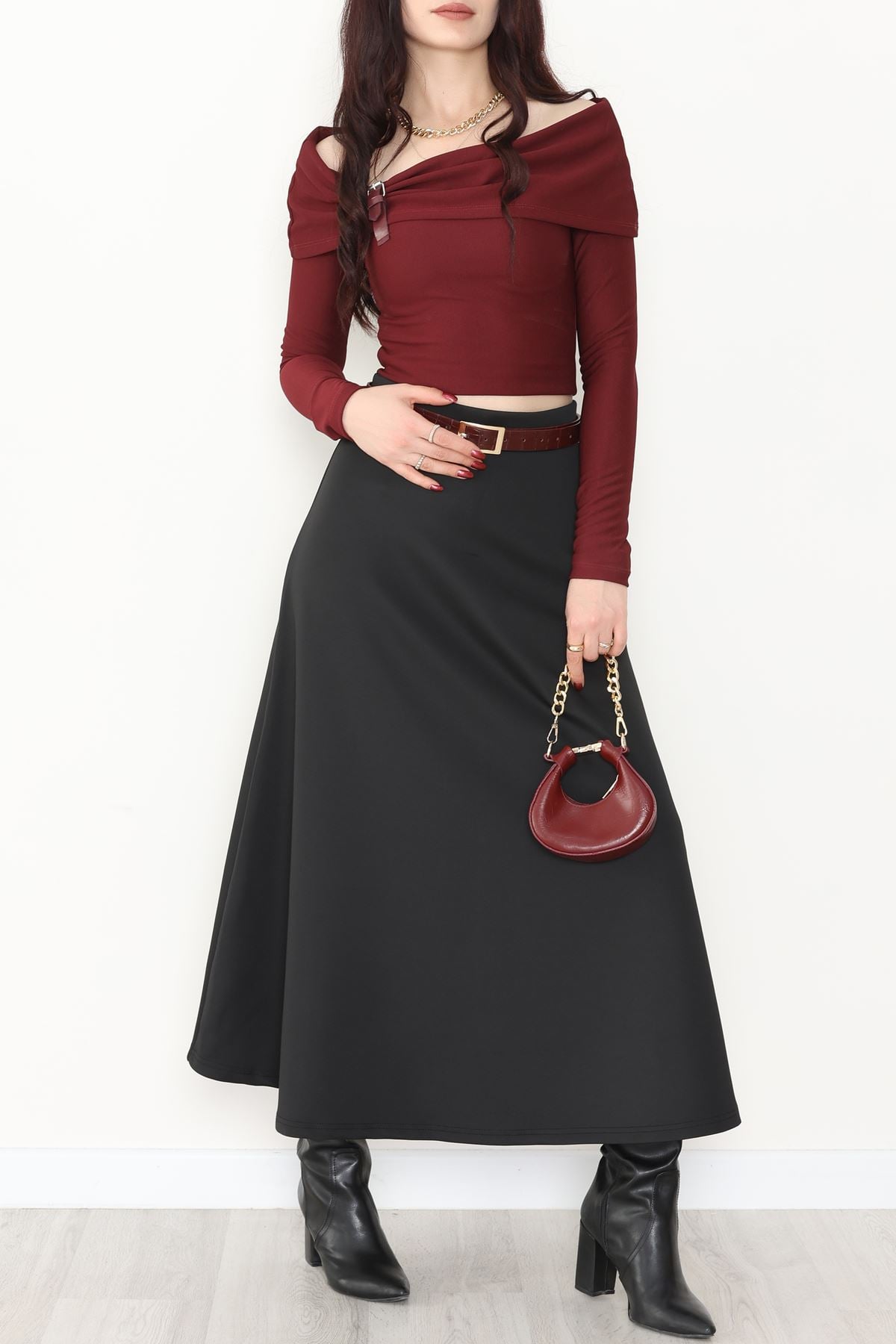 Puf Scuba Kumaş Uzun Etek Siyah - 51104.1355.