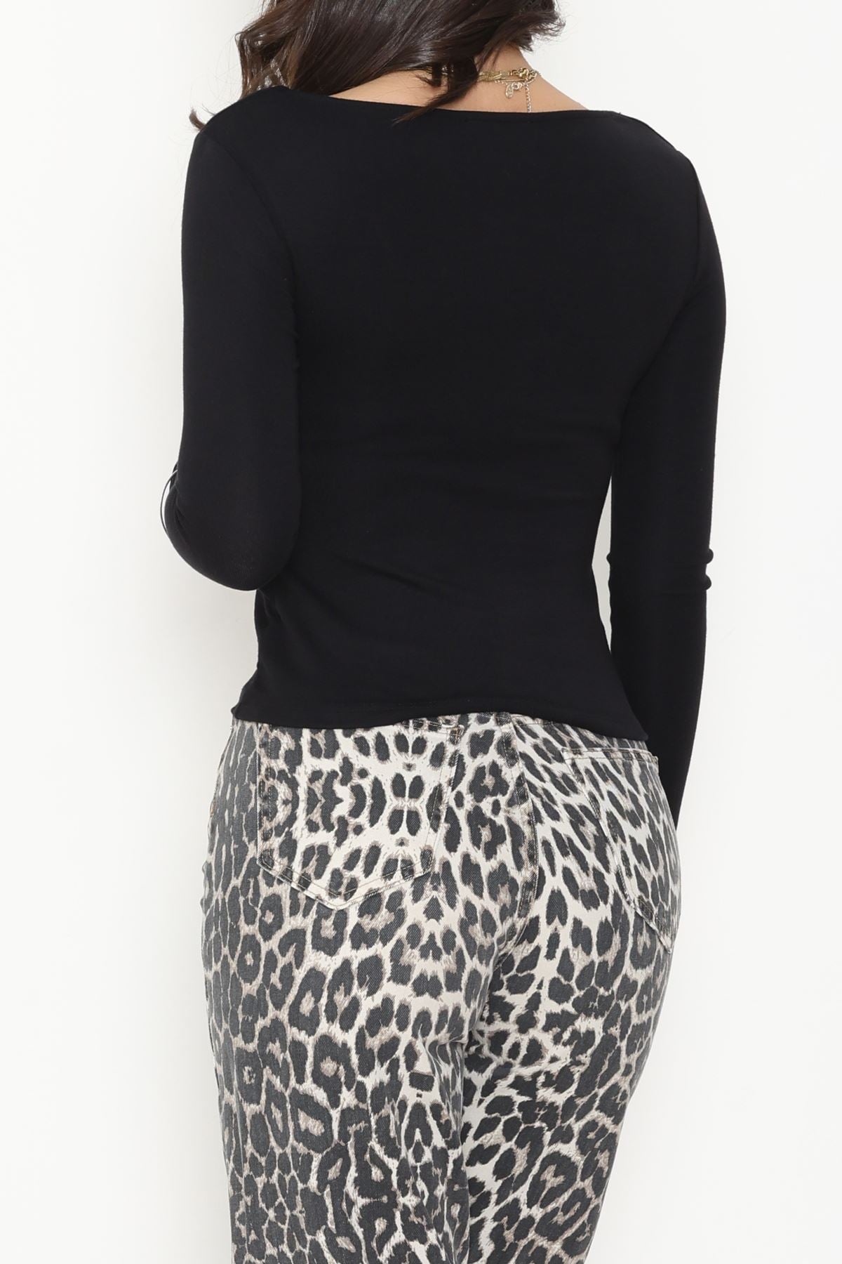 Buzzy Kumaş V Yaka Tokalı Bluz Siyah - 1074.2119.