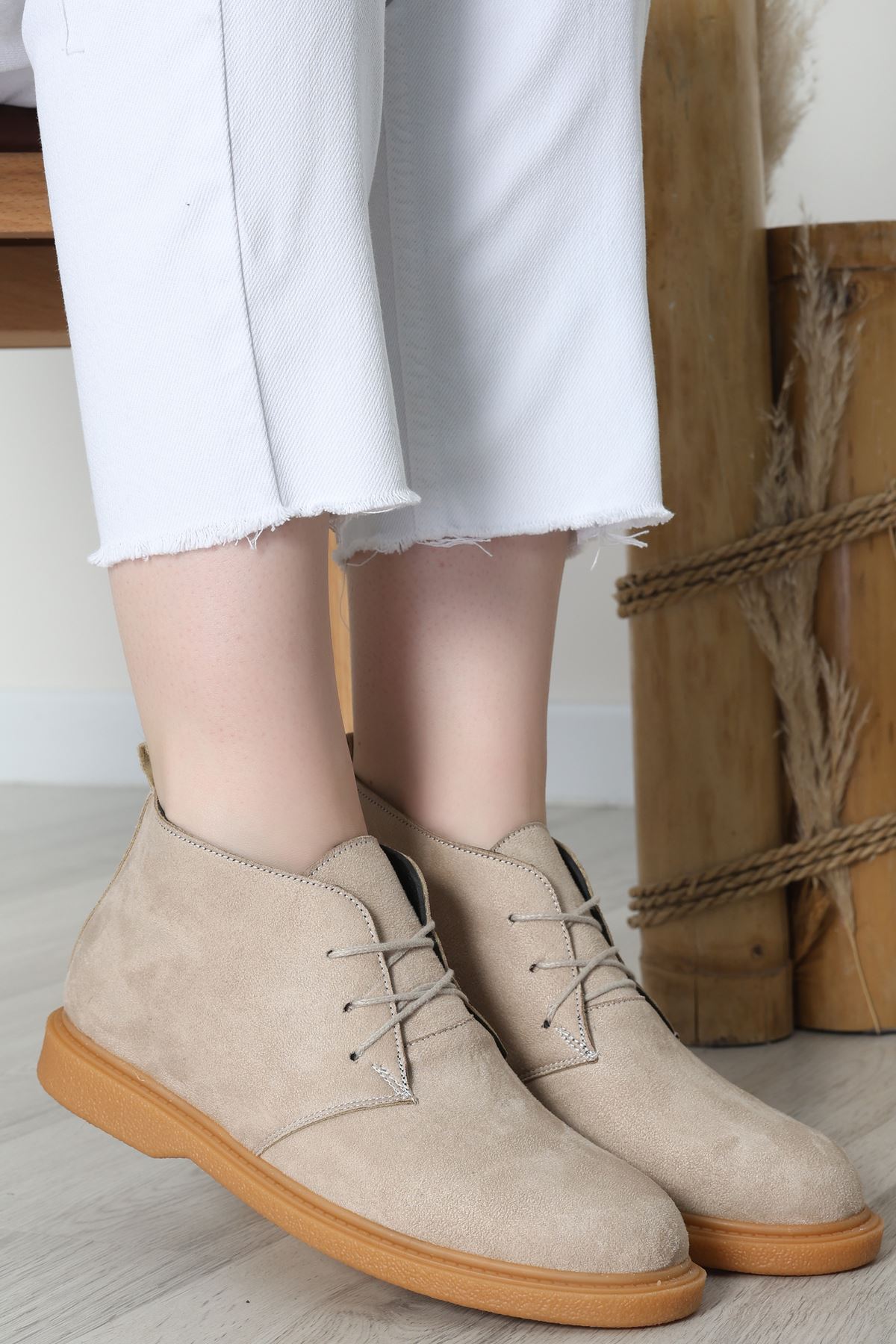 Kadın Bot Süetkrem - 31434.1846.