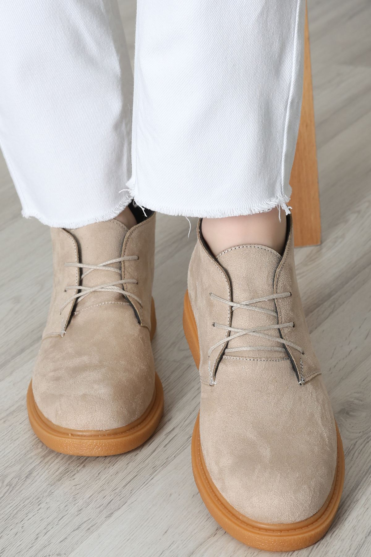 Kadın Bot Süetkrem - 31434.1846.