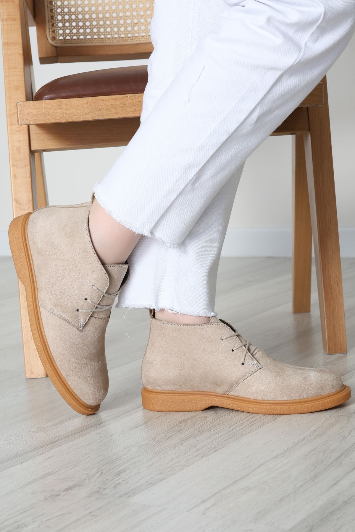 Kadın Bot Süetkrem - 31434.1846.