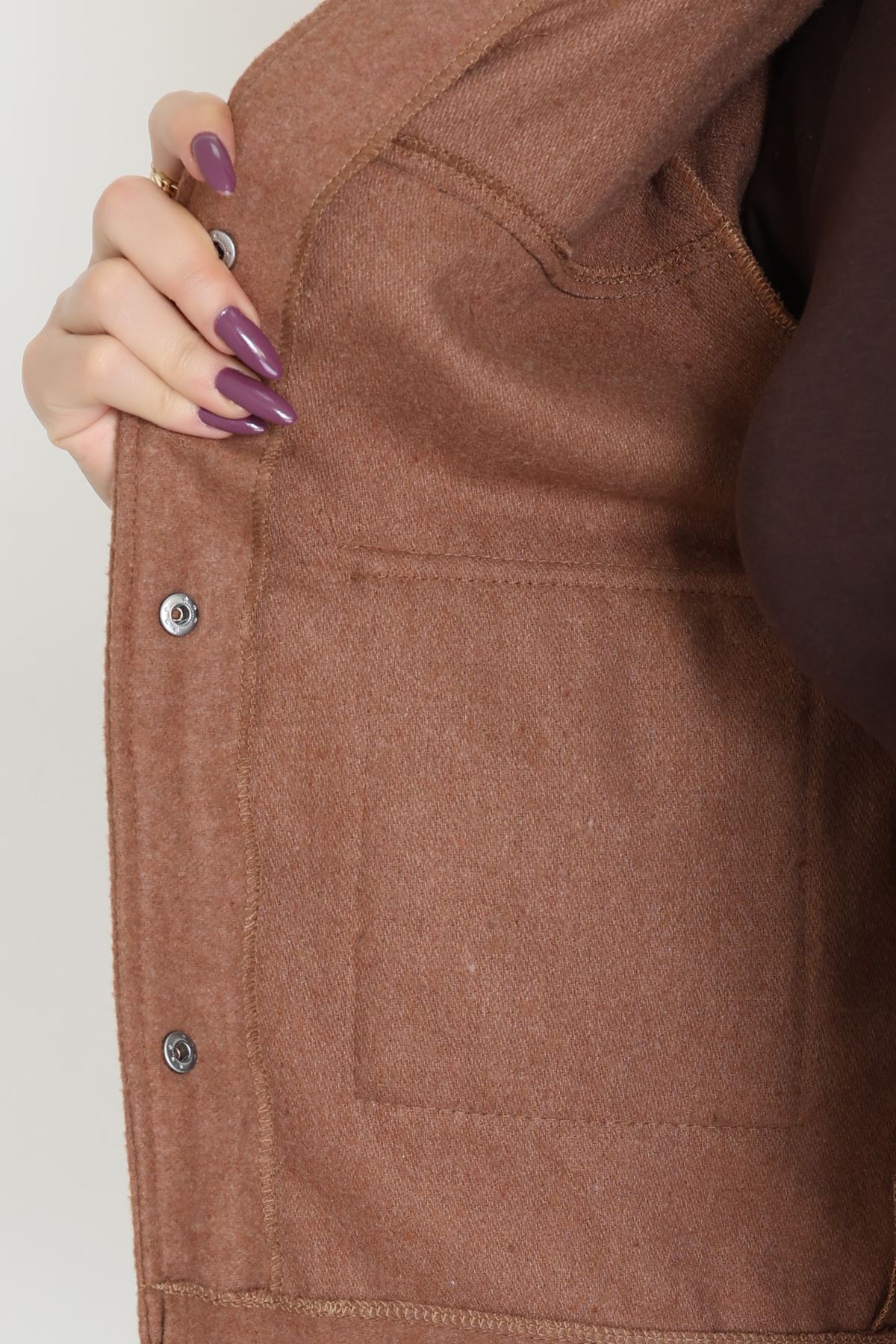 Klasik Yaka Çıtçıt Düğmeli Cep Detaylı Kaşe Crop Ceket Taba - 70992.1775.