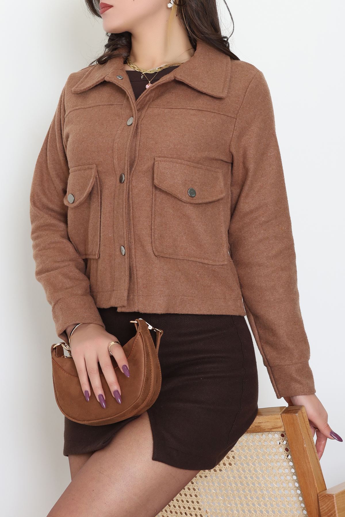 Klasik Yaka Çıtçıt Düğmeli Cep Detaylı Kaşe Crop Ceket Taba - 70992.1775.
