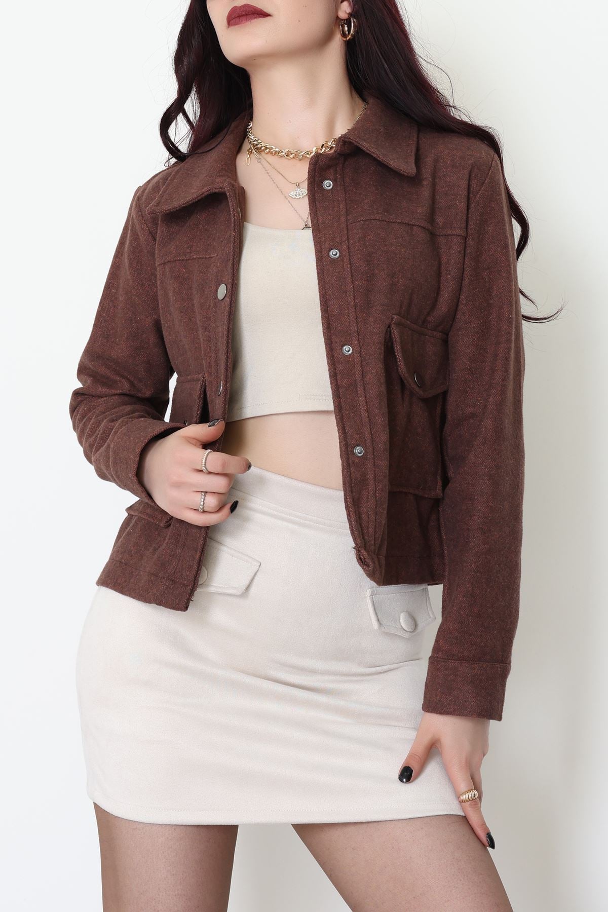 Klasik Yaka Çıtçıt Düğmeli Cep Detaylı Kaşe Crop Ceket Kahve1 - 70992.1775.