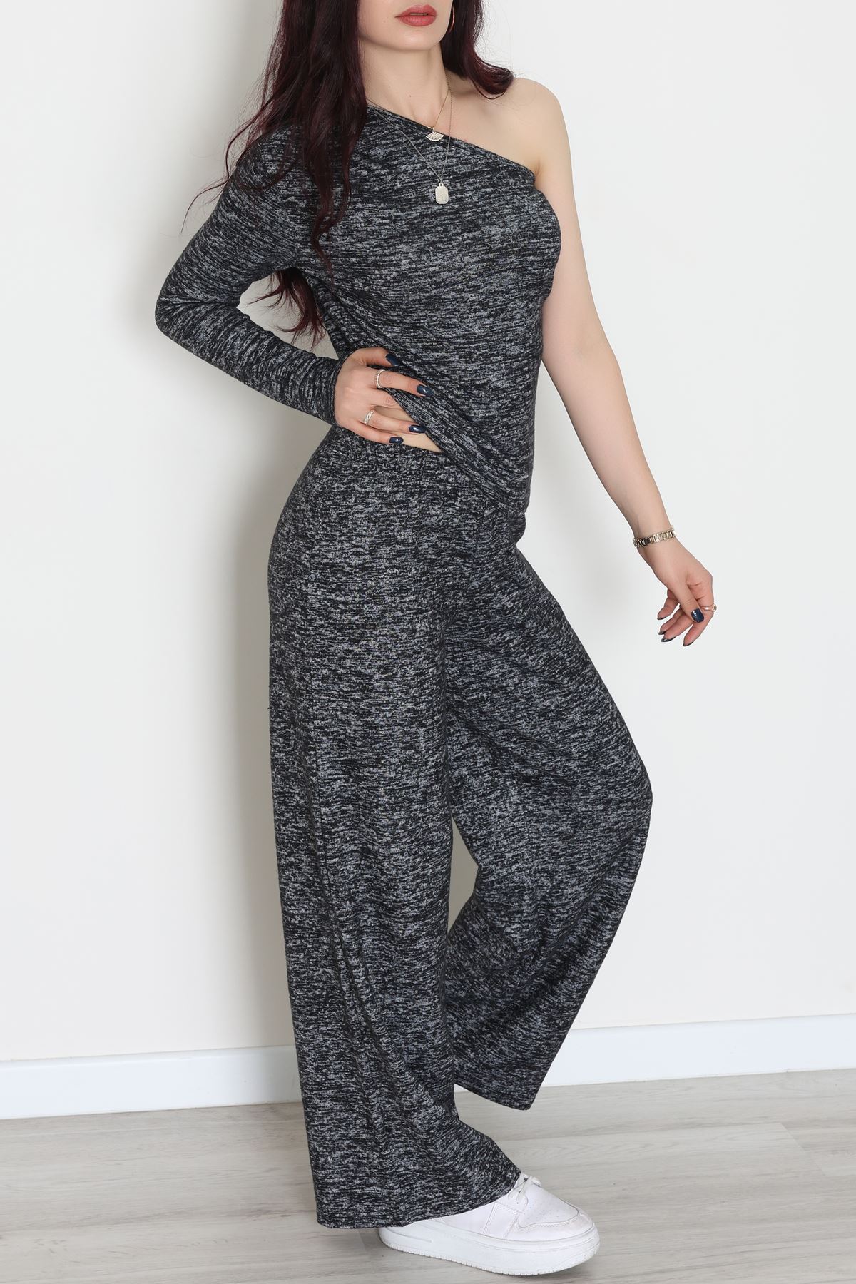 Tek Omuz Yumoş Kumaş İkili Takım Siyah - 51093.2114.